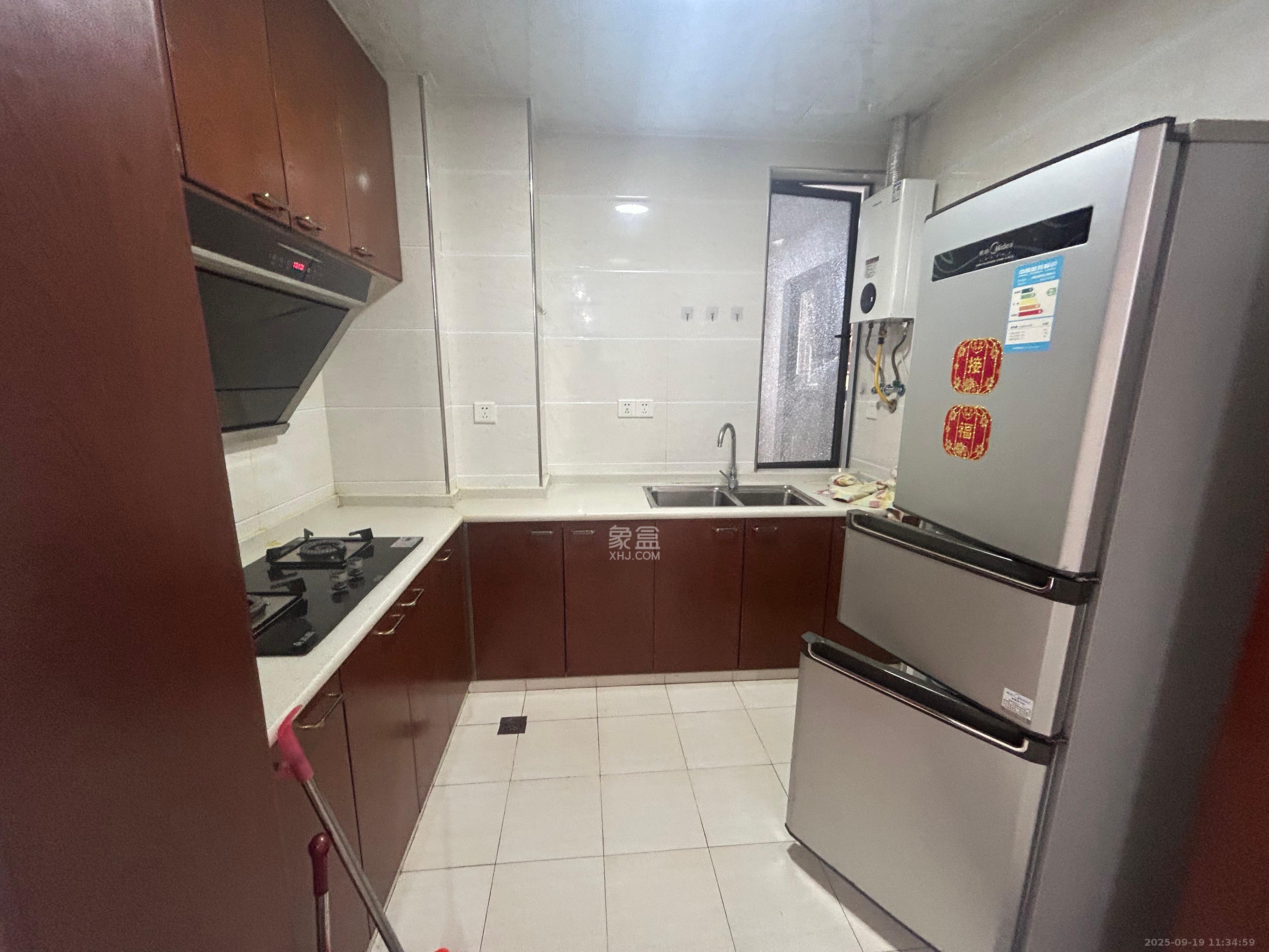 兴威帕克水岸 3室2厅1卫 2000.0元/月 兴威帕克水岸 3室2厅1卫 2000.0元/月室内图