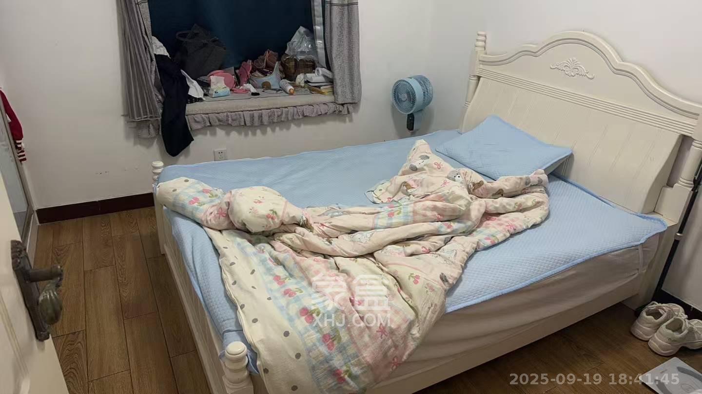 紫晶城 4室1厅1卫 1600.0元/月 紫晶城 4室1厅1卫 1600.0元/月室内图