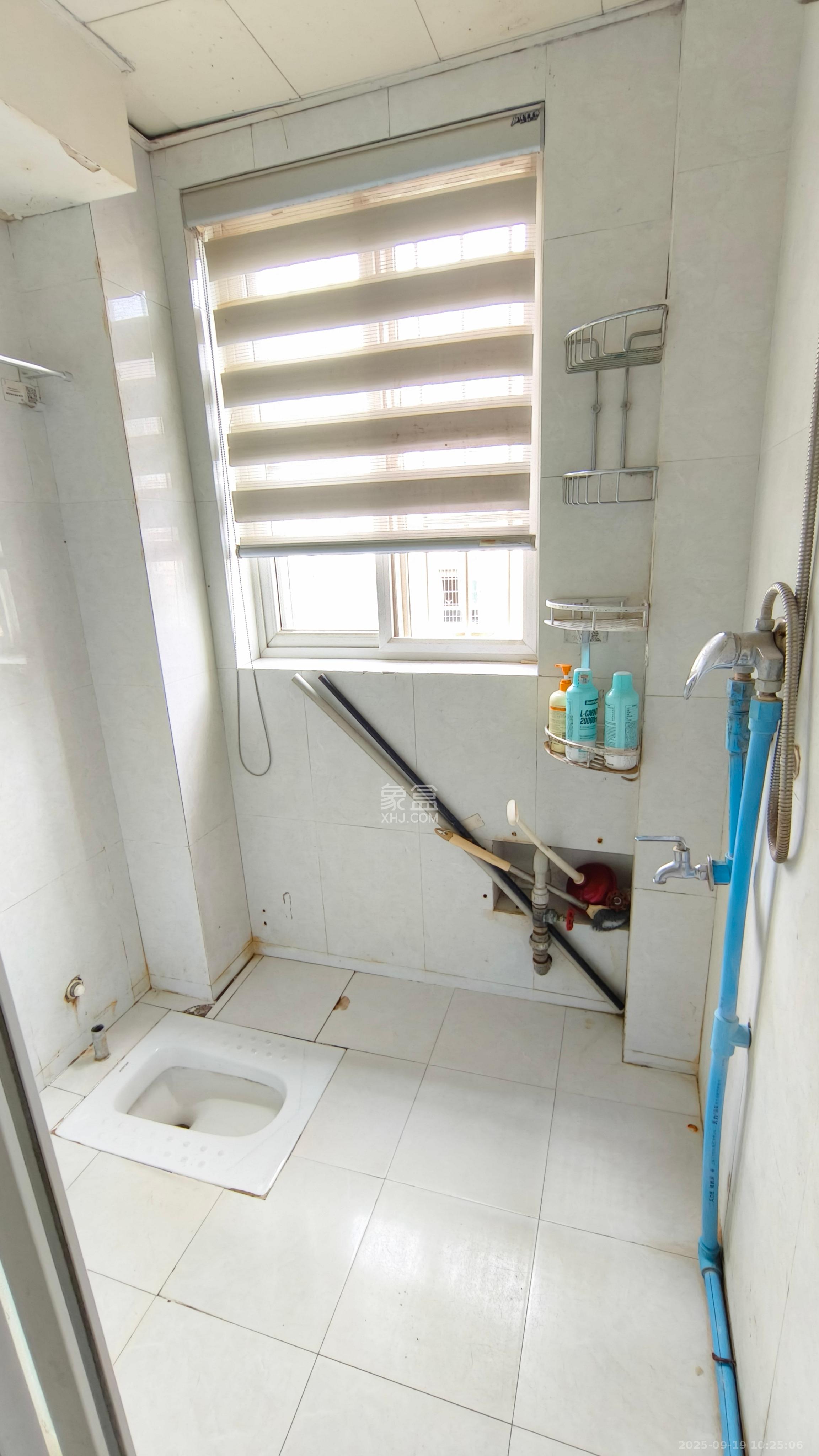 德润园  3室2厅1卫    1800.0元/月室内图