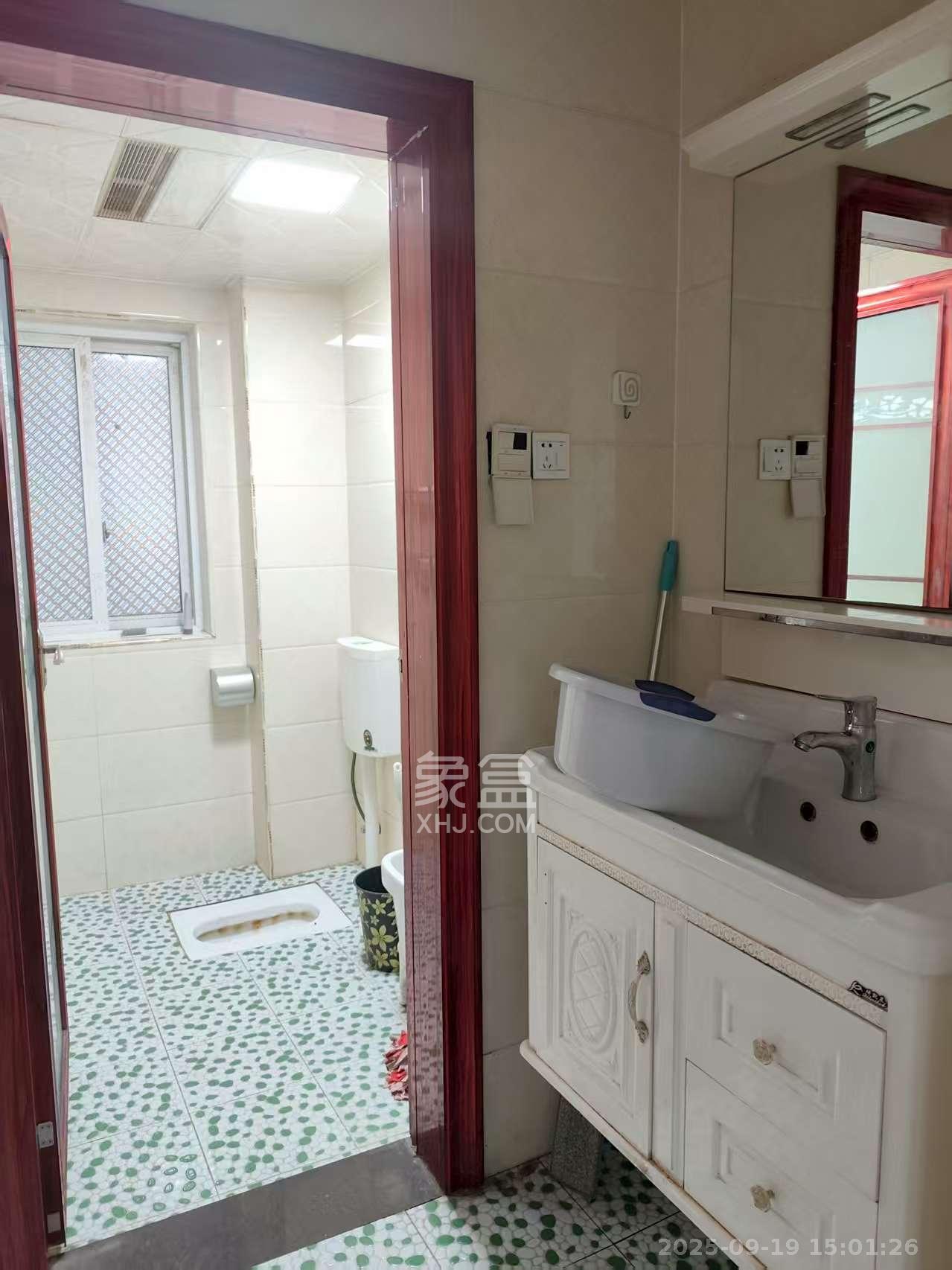 领东汇  4室2厅2卫    2400.0元/月室内图