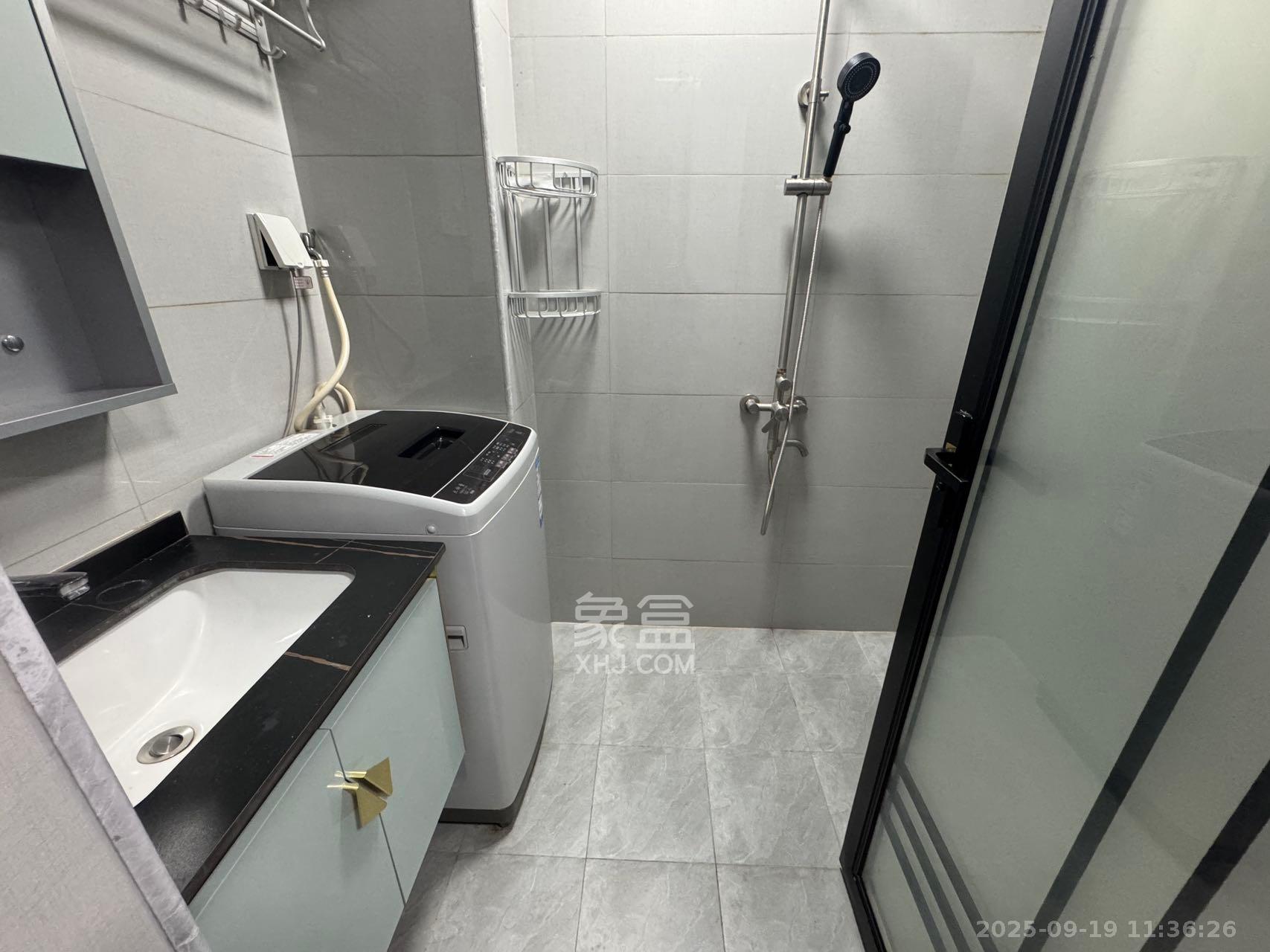 万润时光里  1室1厅1卫    1800.0元/月室内图