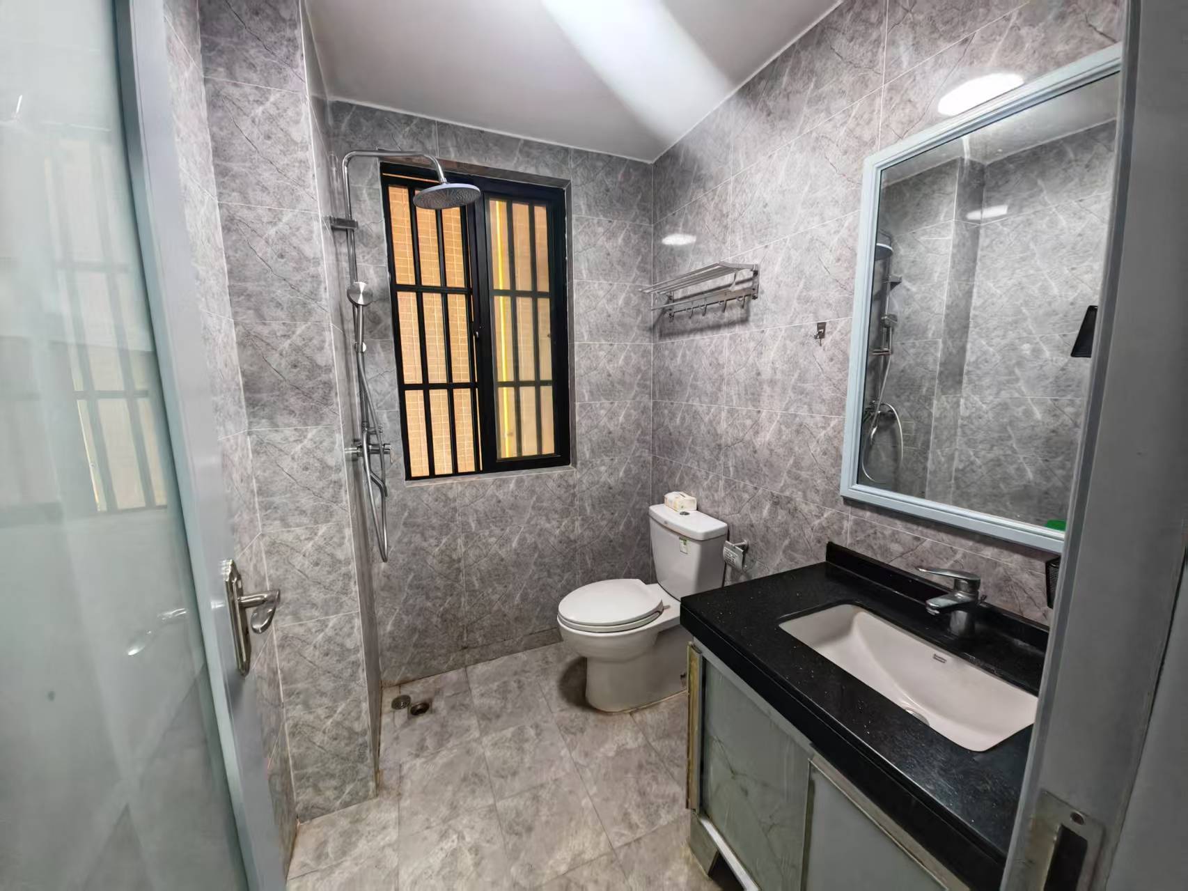 滨江世纪佳城(北区) 2室2厅1卫 2500.0元/月 滨江世纪佳城(北区) 2室2厅1卫 2500.0元/月室内图