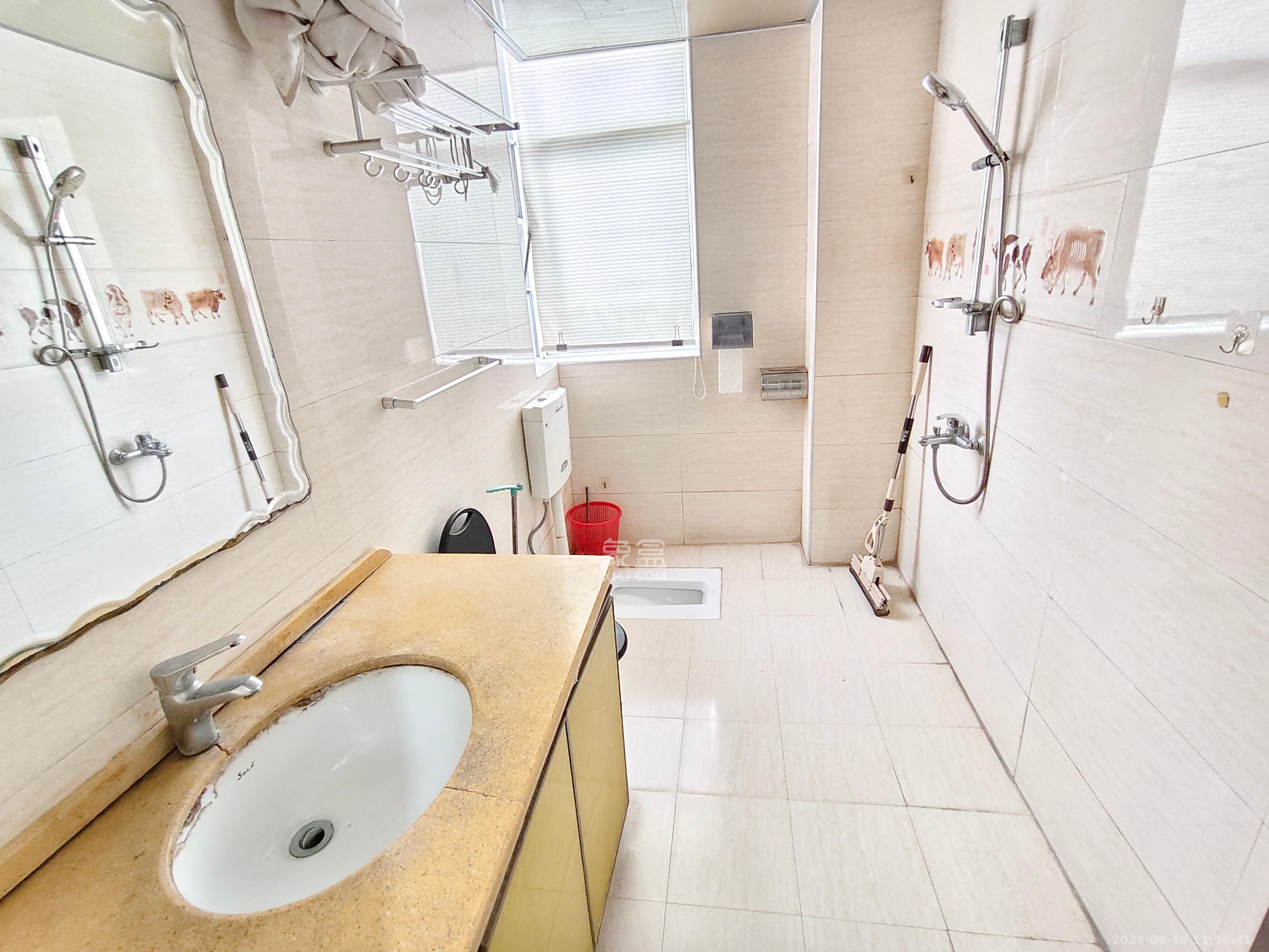 枫雅名苑  2室2厅1卫    2000.0元/月室内图