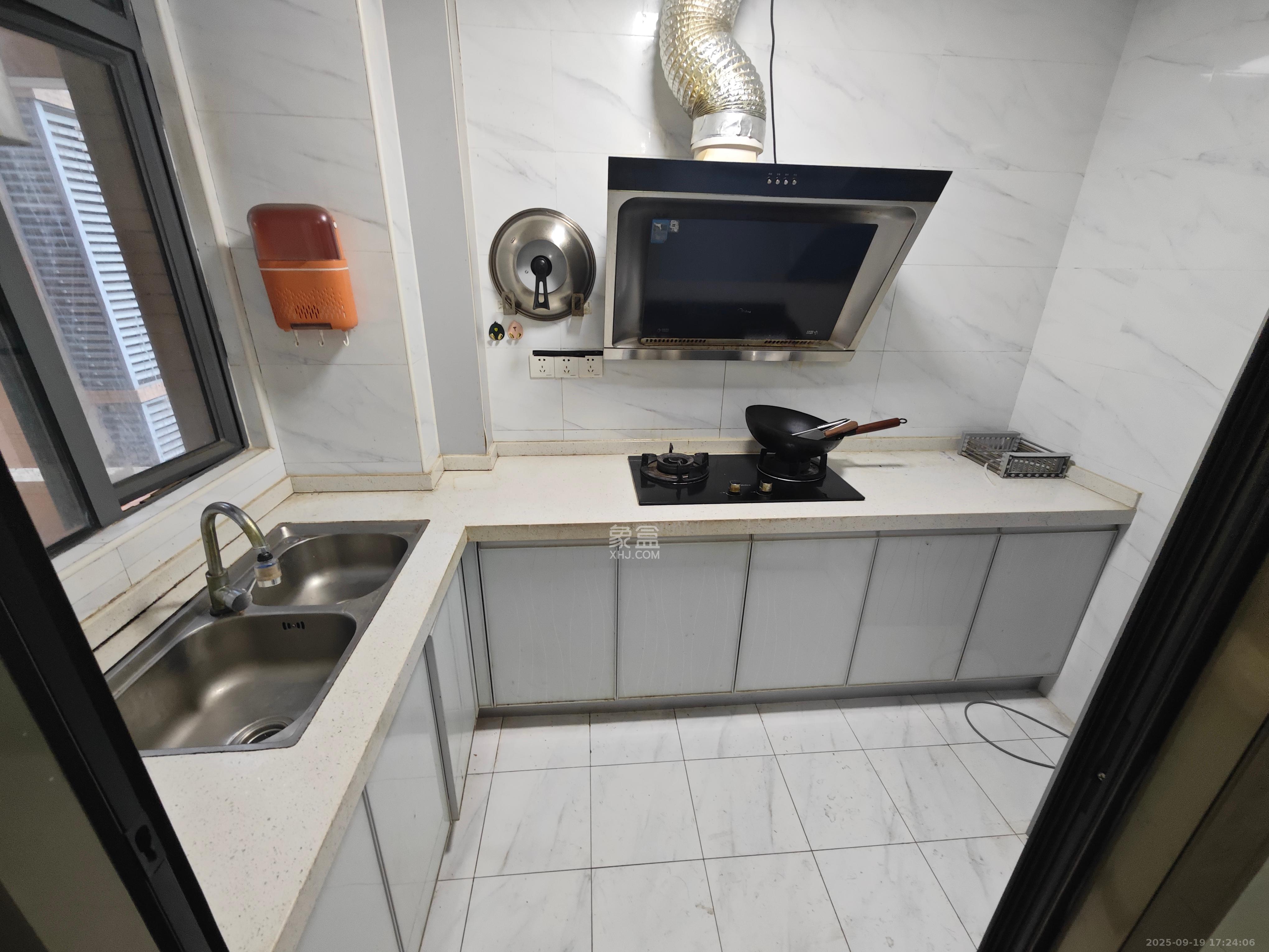 杜鹃文苑  2室2厅1卫    1800.0元/月室内图