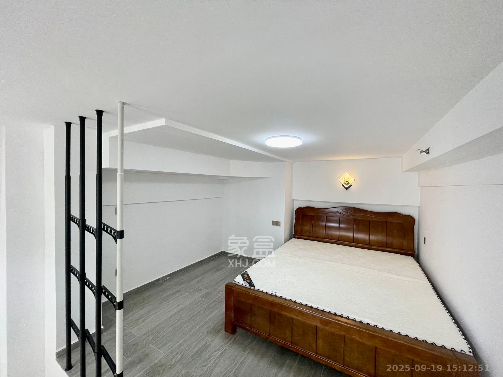 金地铂悦  1室1厅1卫    1600.0元/月