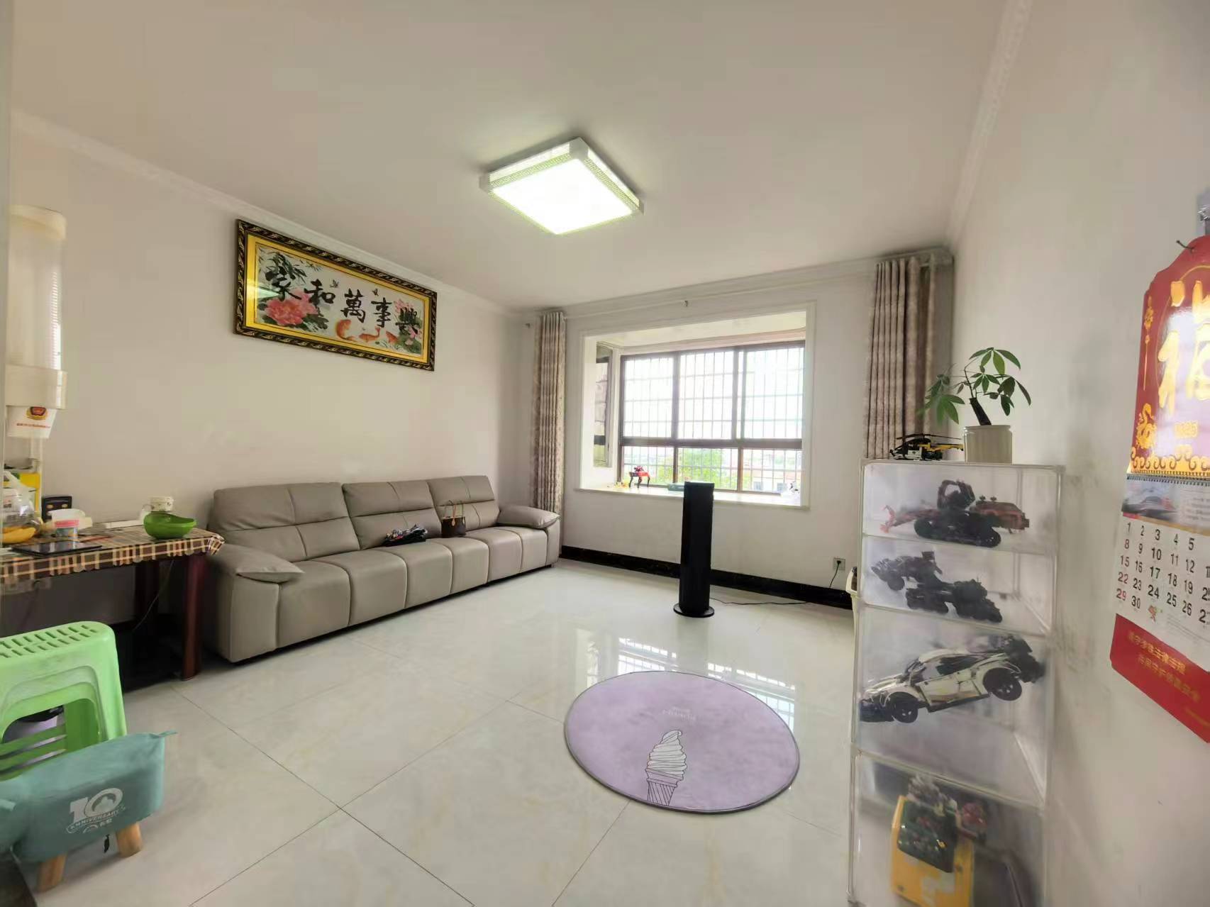 钢都花园  3室2厅2卫    72.8万 钢都花园  3室2厅2卫    72.8万客厅