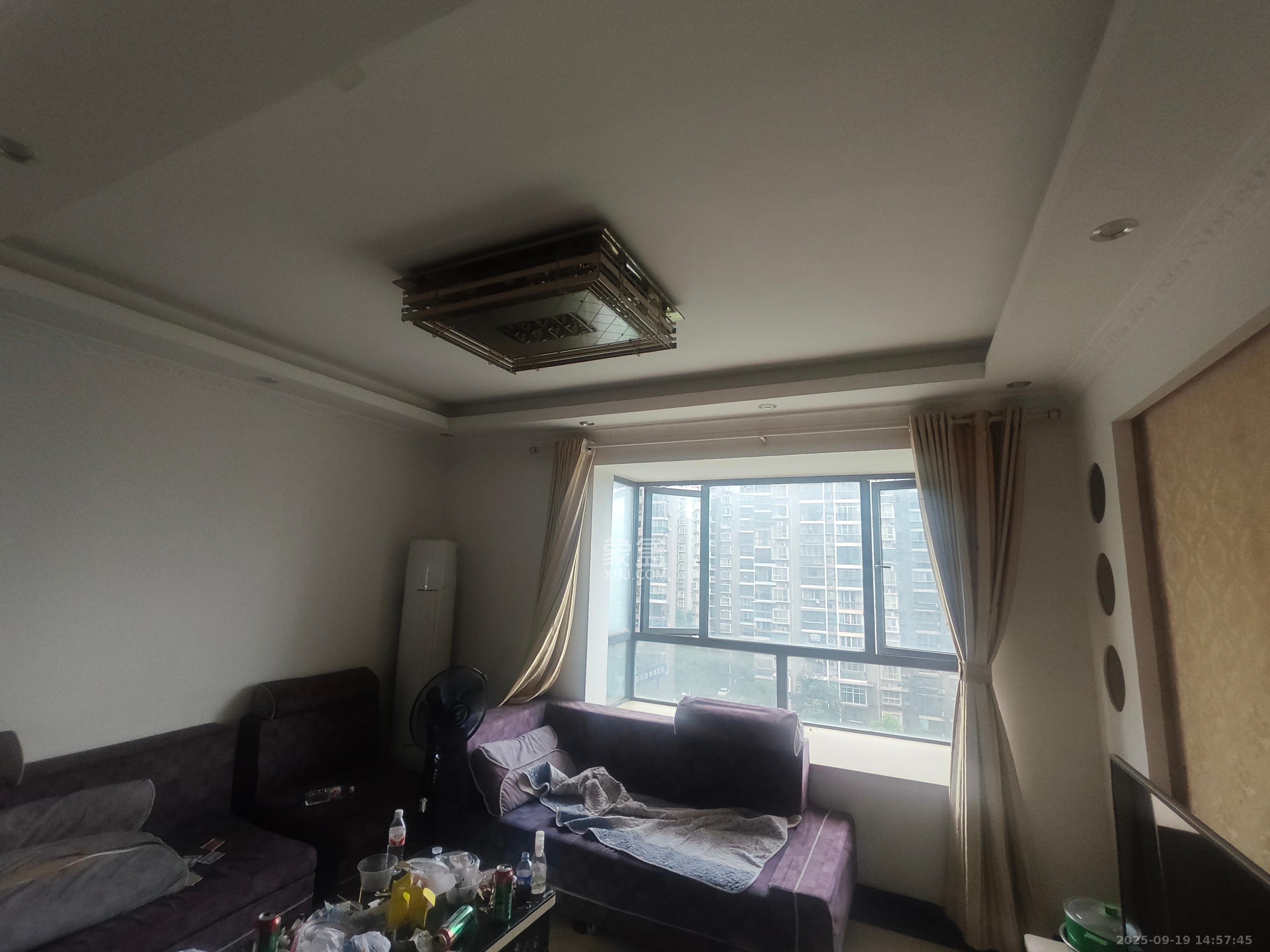 茶山馨苑 3室2厅1卫 2600.0元/月 茶山馨苑 3室2厅1卫 2600.0元/月室内图