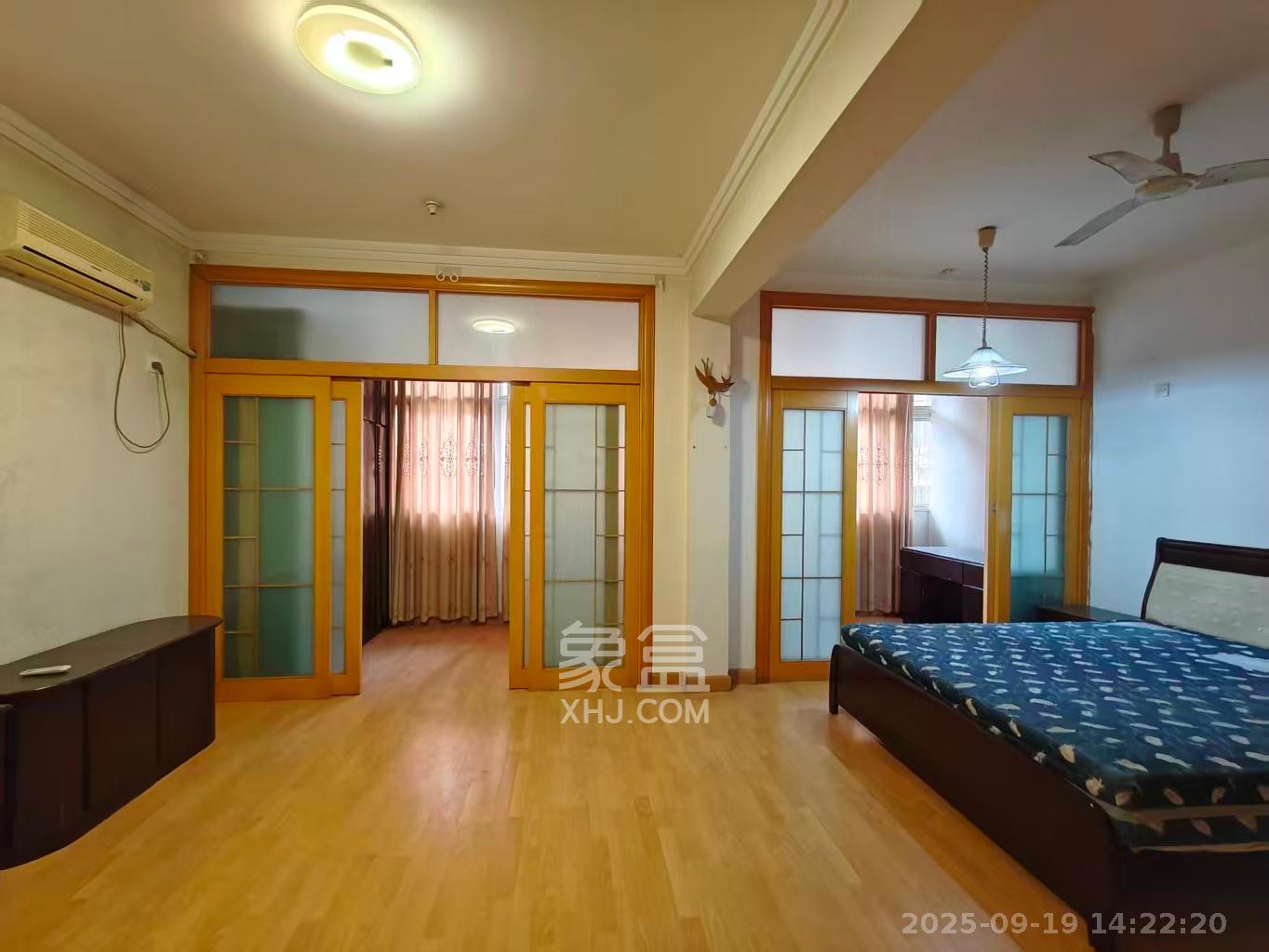 长沙理工大学侯家塘校区教职工宿舍  3室2厅1卫    2500.0元/月室内图