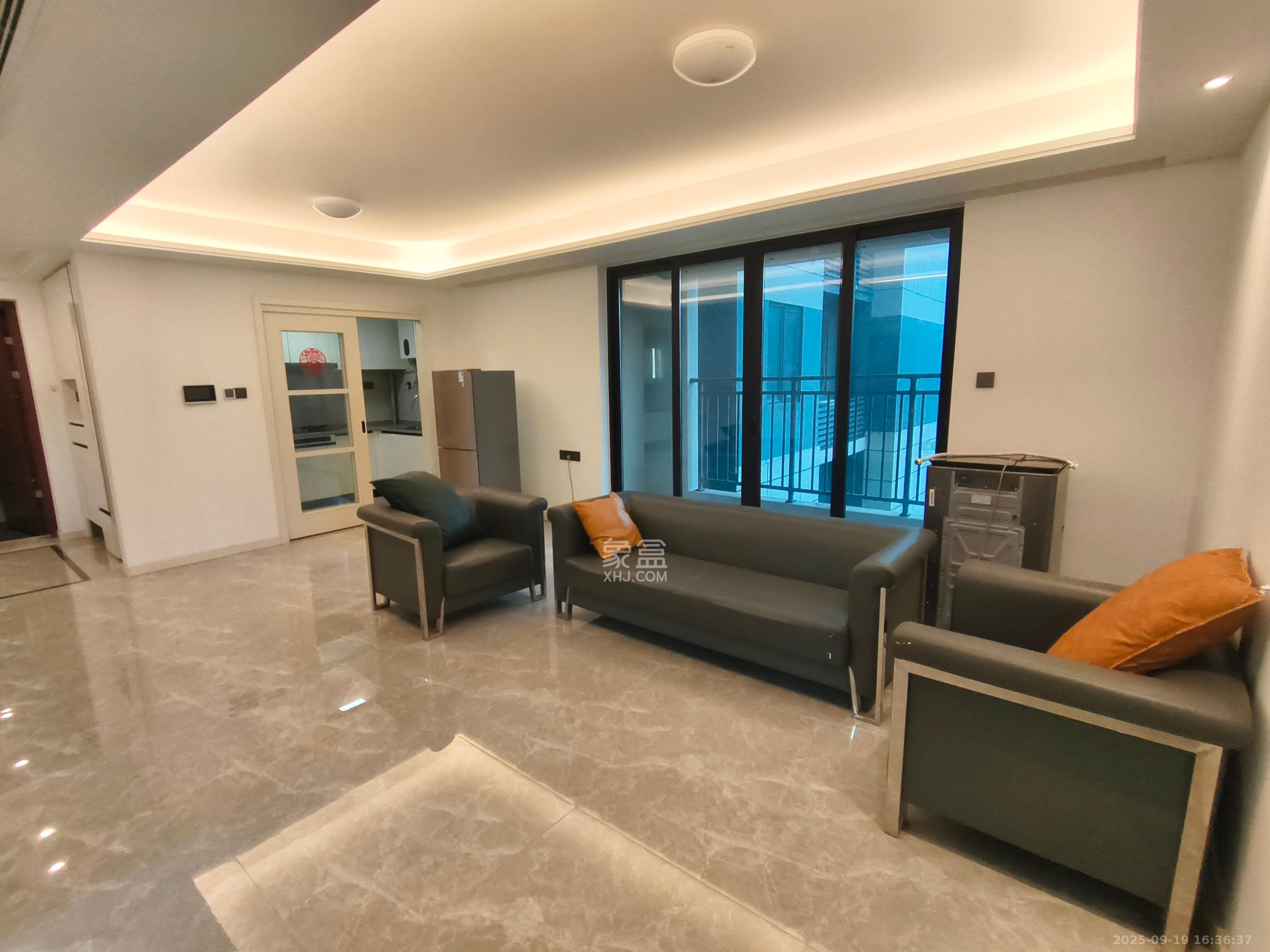 万科金色梦想B区 4室2厅2卫 3200.0元/月 万科金色梦想B区 4室2厅2卫 3200.0元/月室内图