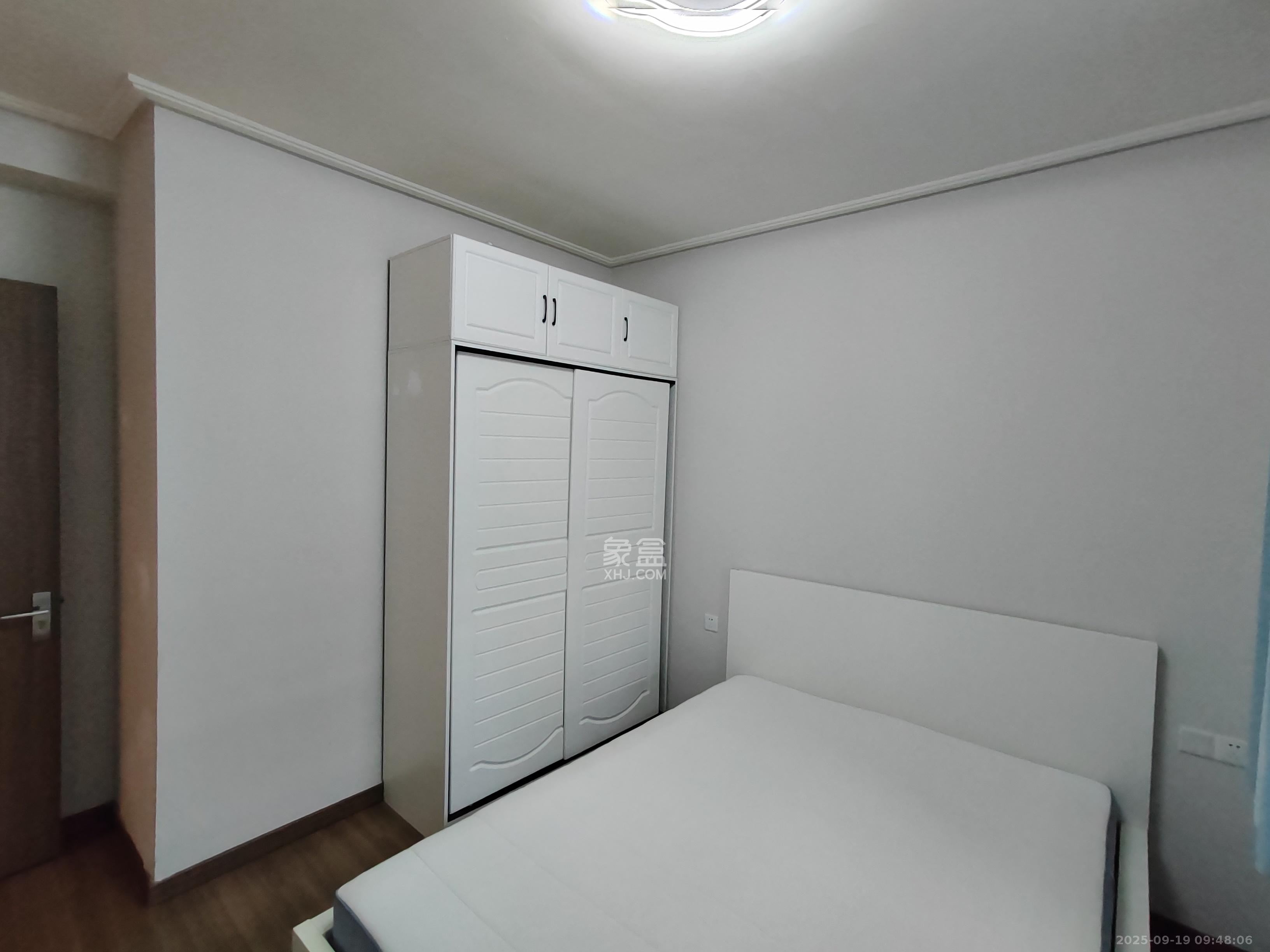 保利恒伟时光印象  4室2厅2卫    2700.0元/月室内图