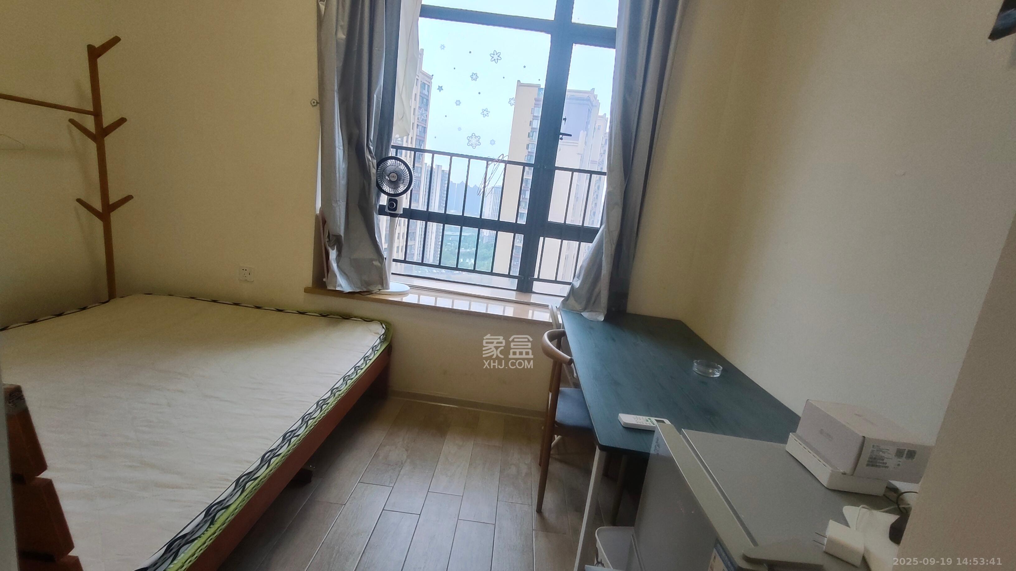 兰亭湾畔  1室1厅1卫    800.0元/月室内图