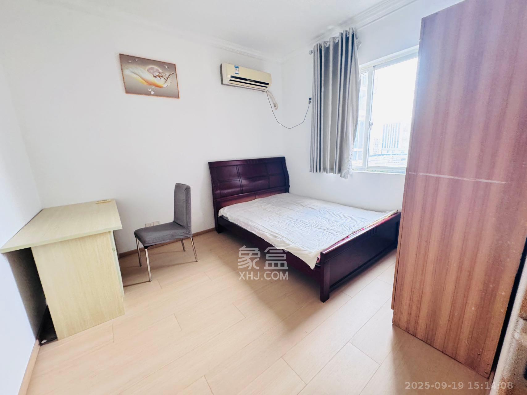 理工大学职工单位房青年汇  4室2厅1卫    2000.0元/月室内图