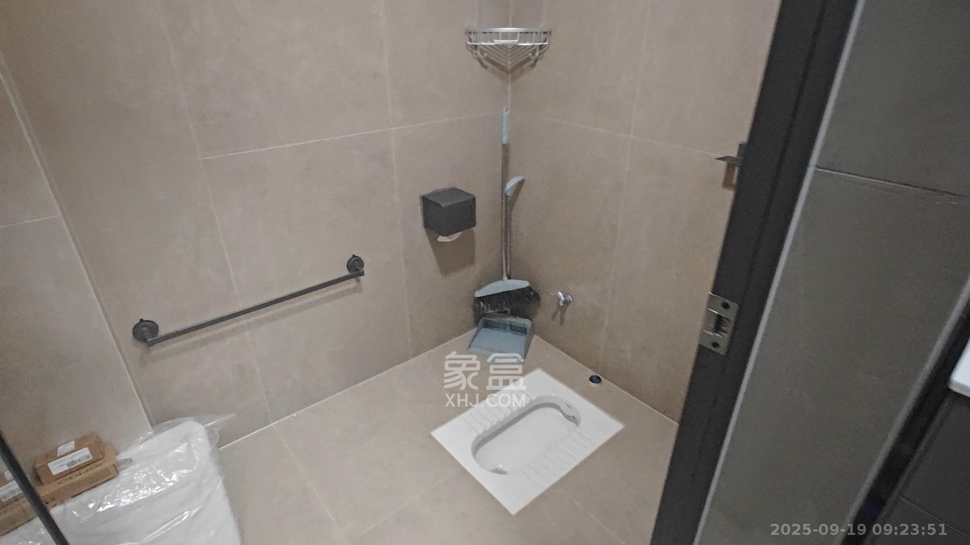 上河国际C区 1室1厅1卫 2100.0元/月 上河国际C区 1室1厅1卫 2100.0元/月室内图