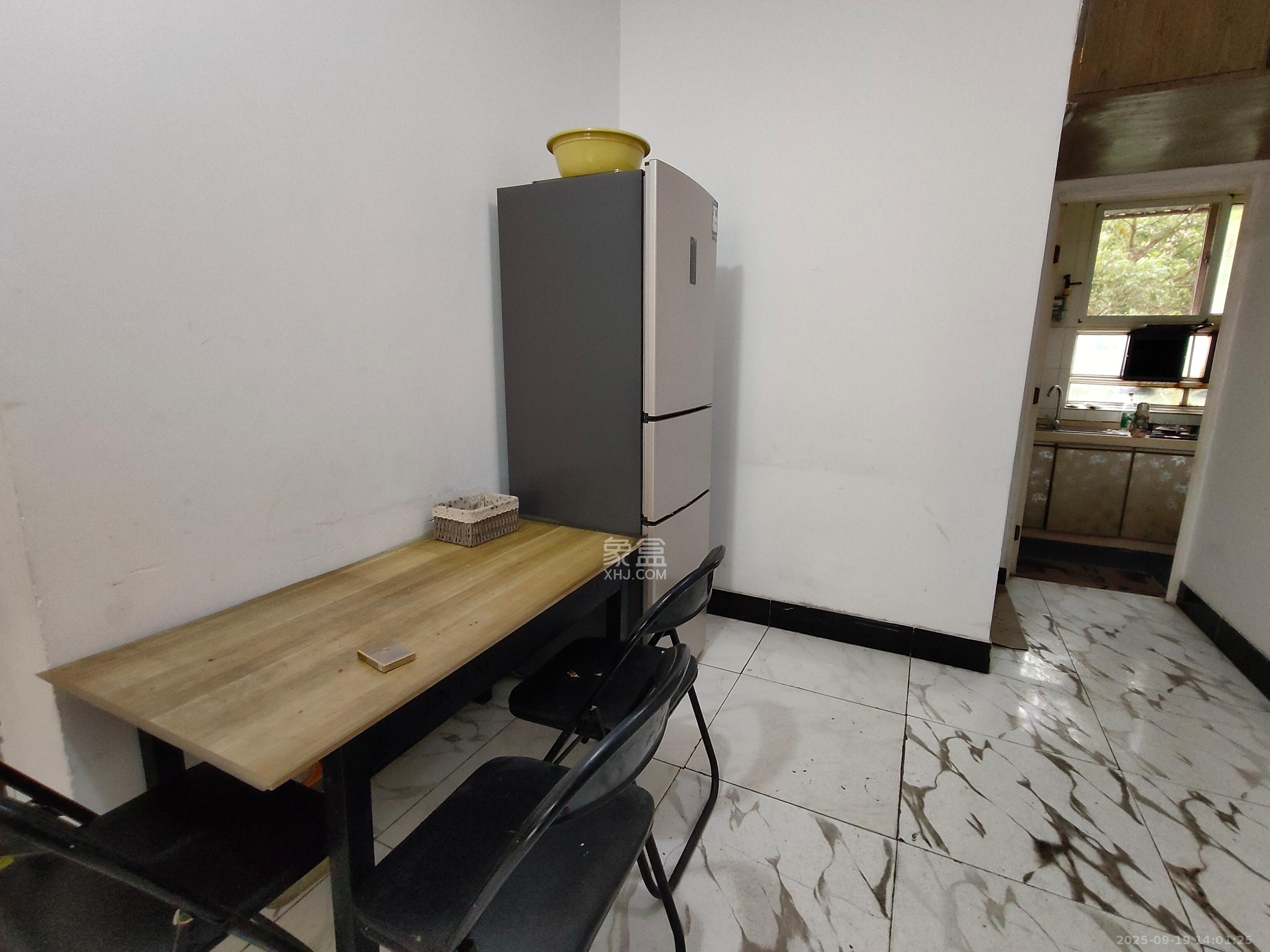 中天佳园 2室1厅1卫 1400.0元/月 中天佳园 2室1厅1卫 1400.0元/月室内图