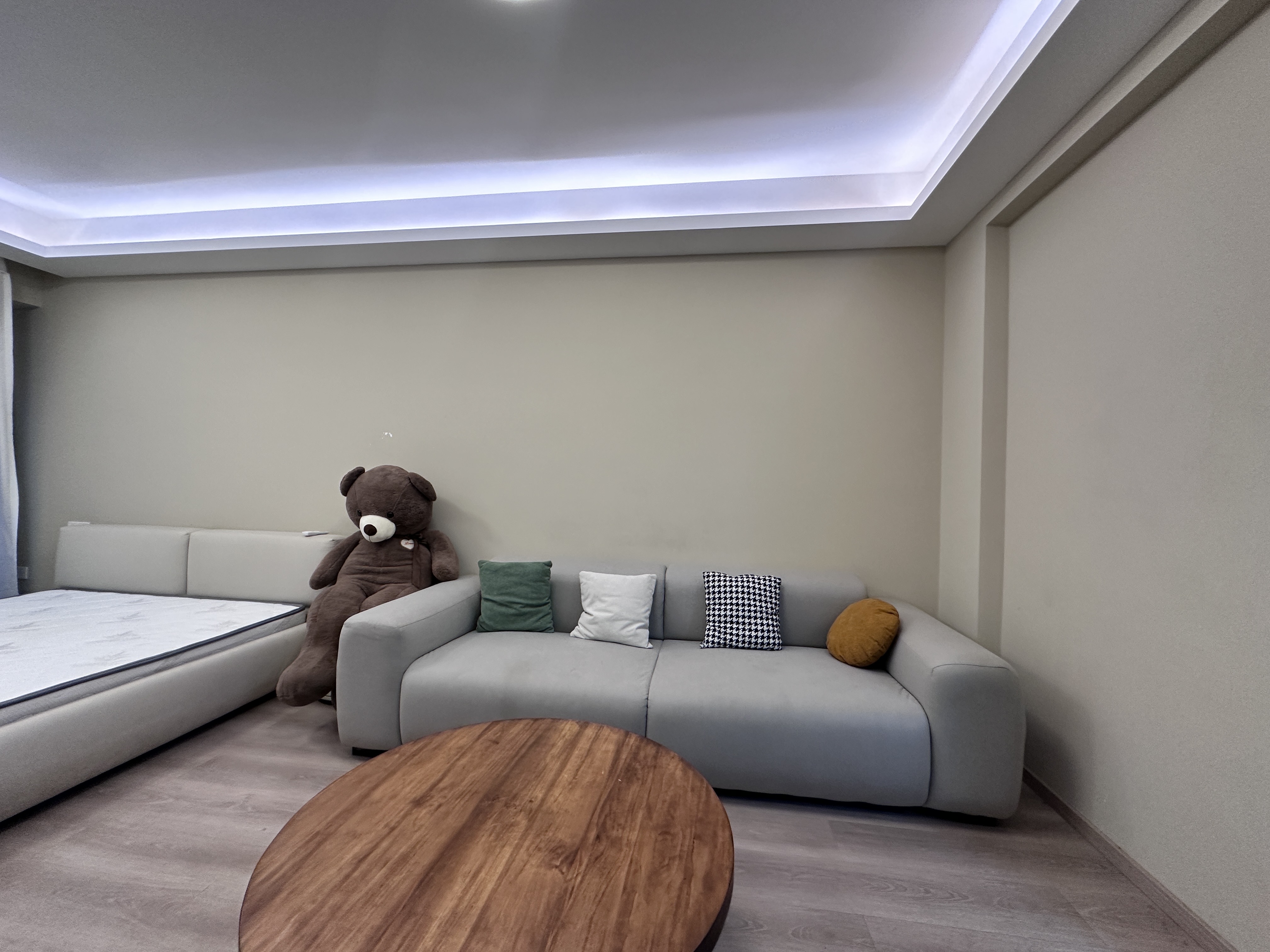 英伦首府金域豪廷 1室1厅1卫 1600.0元/月 英伦首府金域豪廷 1室1厅1卫 1600.0元/月室内图