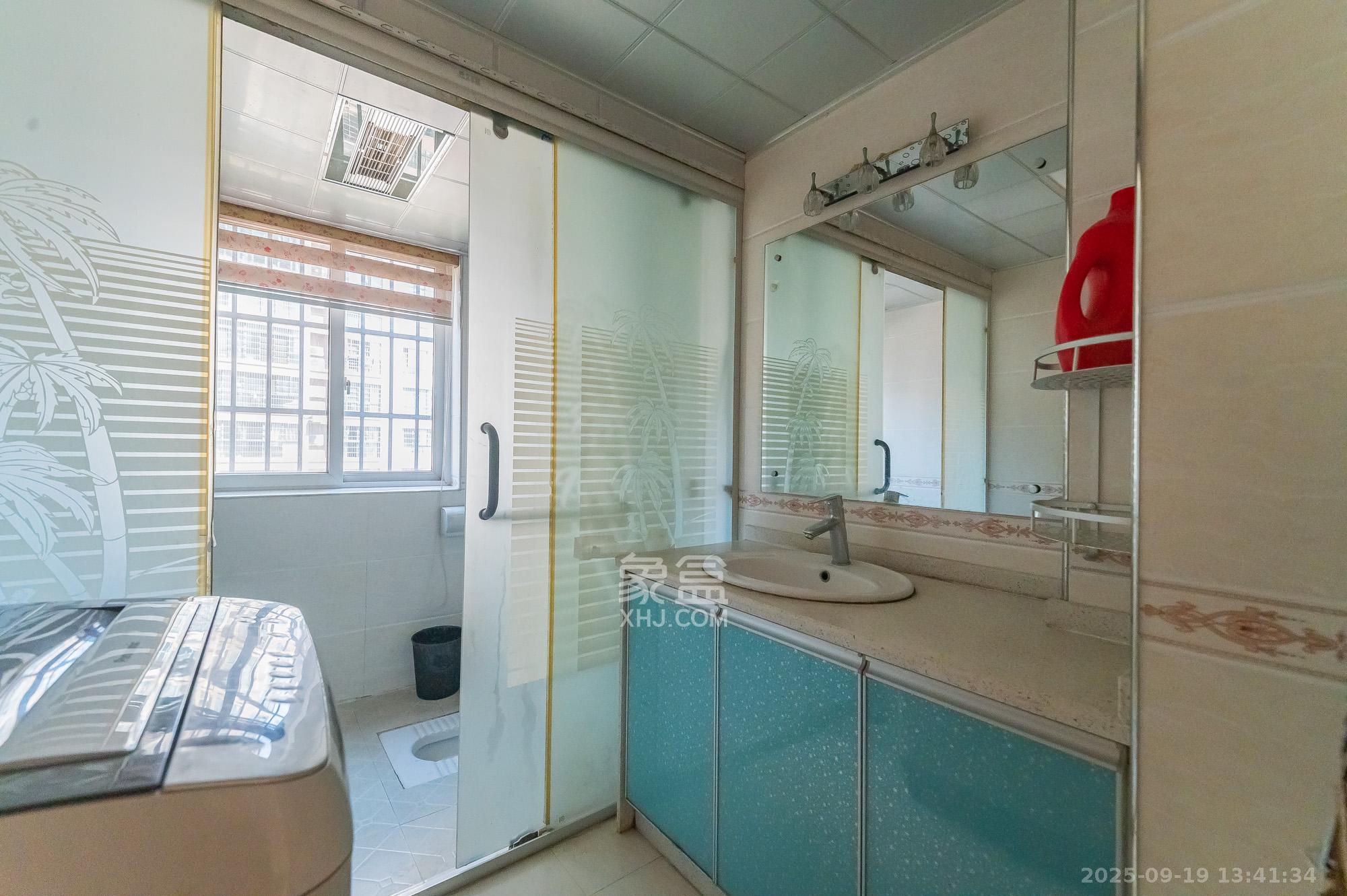 筑梦佳园  4室2厅2卫    79.8万卫生间