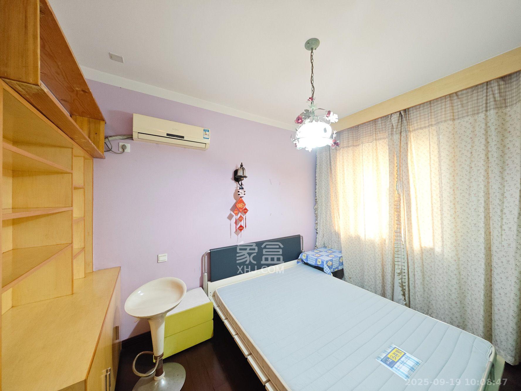 大为时代家园  2室2厅2卫    1600.0元/月室内图