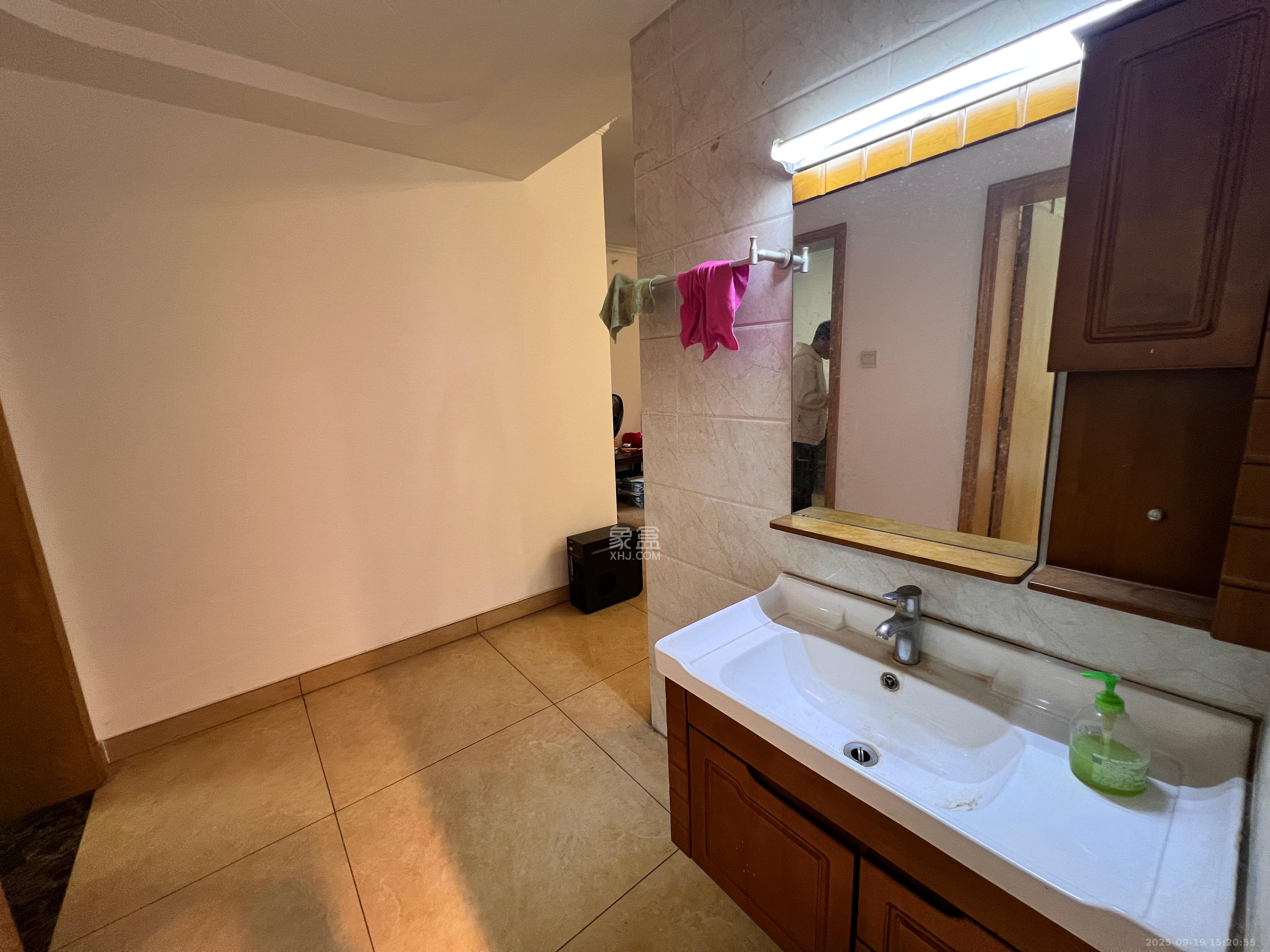 星城新宇黎雅苑 2室1厅1卫 1700.0元/月 星城新宇黎雅苑 2室1厅1卫 1700.0元/月室内图