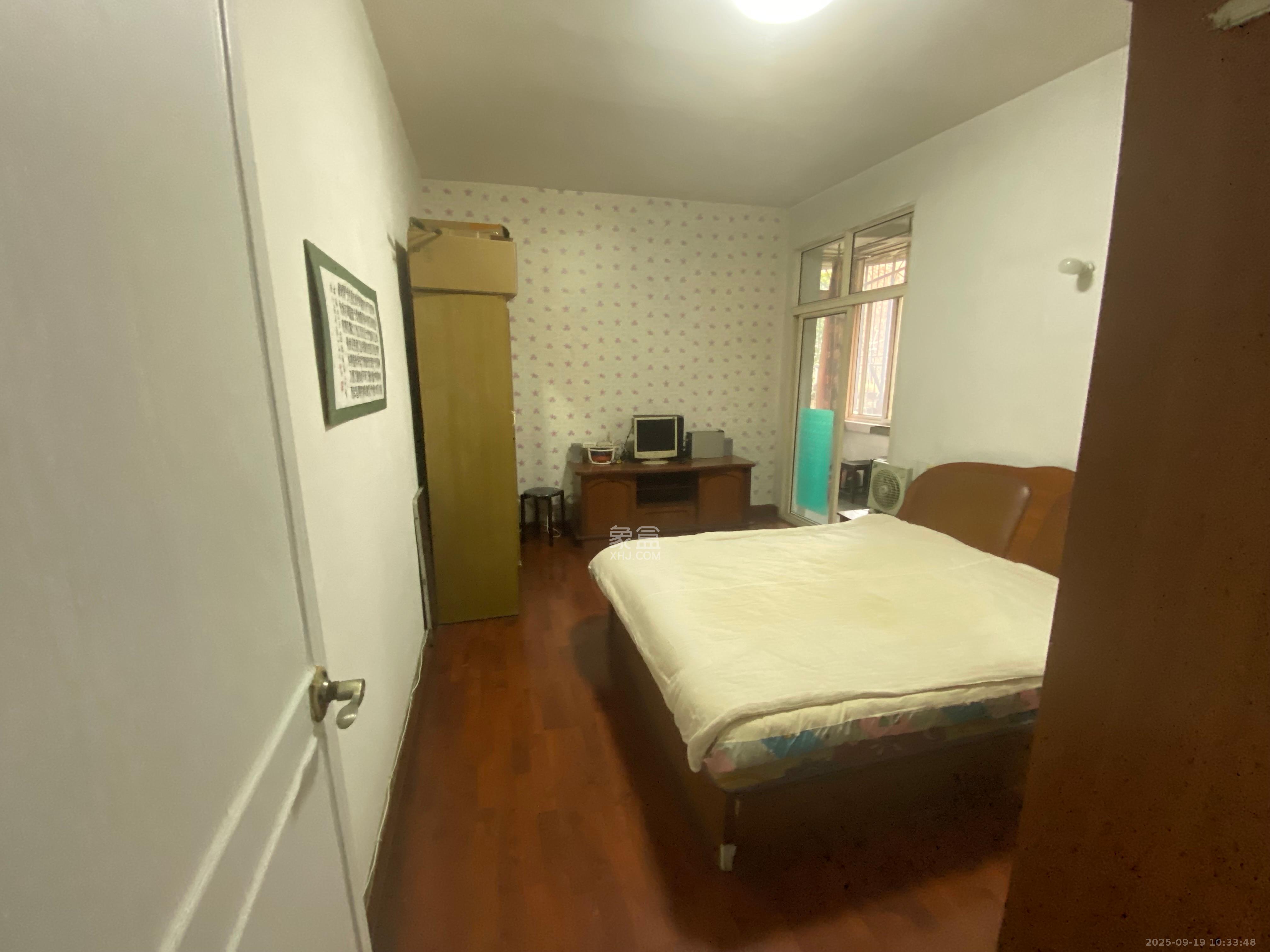 东瓜山一村  2室1厅1卫    1400.0元/月 东瓜山一村  2室1厅1卫    1400.0元/月室内图