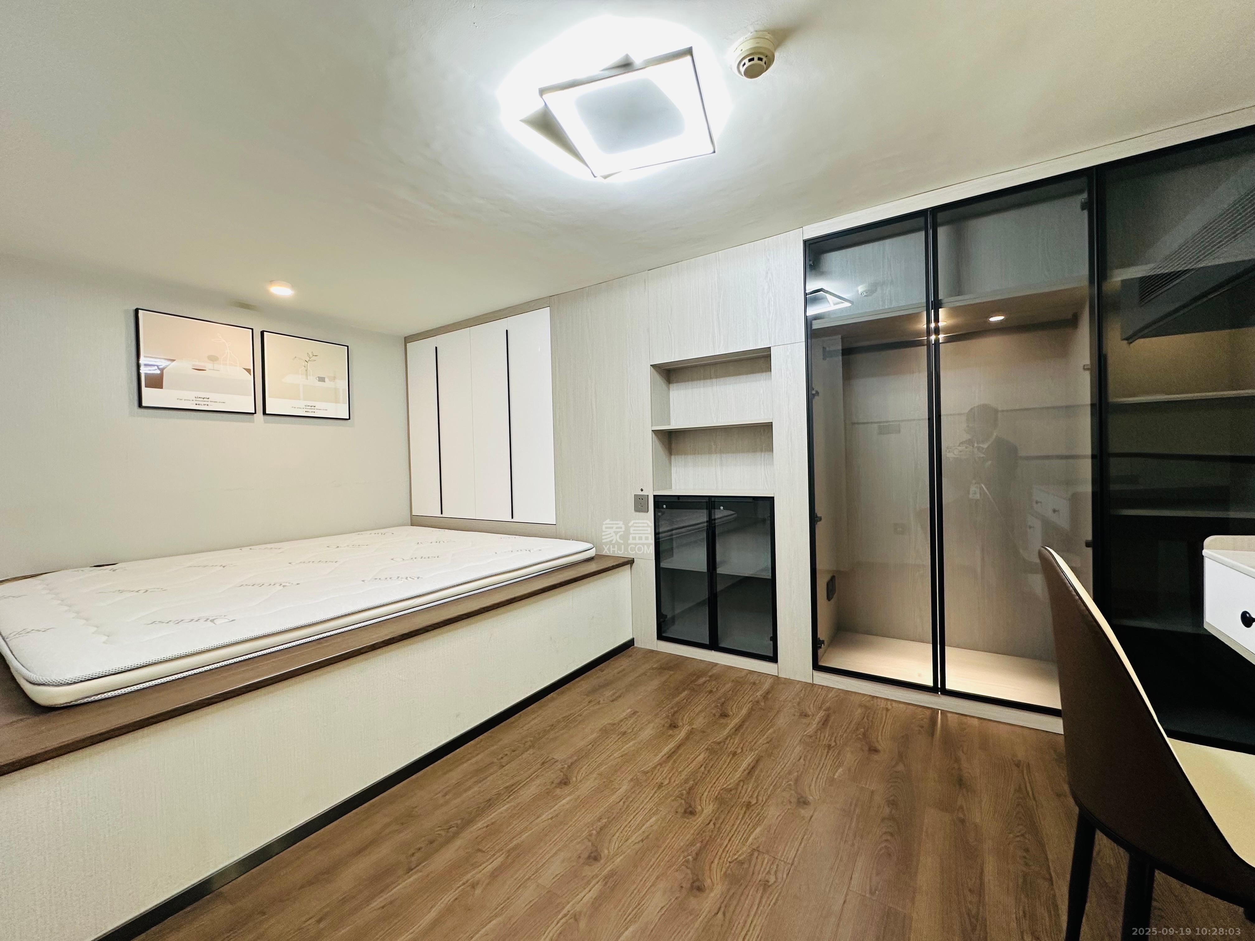 达美寰宇中心 2室2厅1卫 3500.0元/月 达美寰宇中心 2室2厅1卫 3500.0元/月室内图