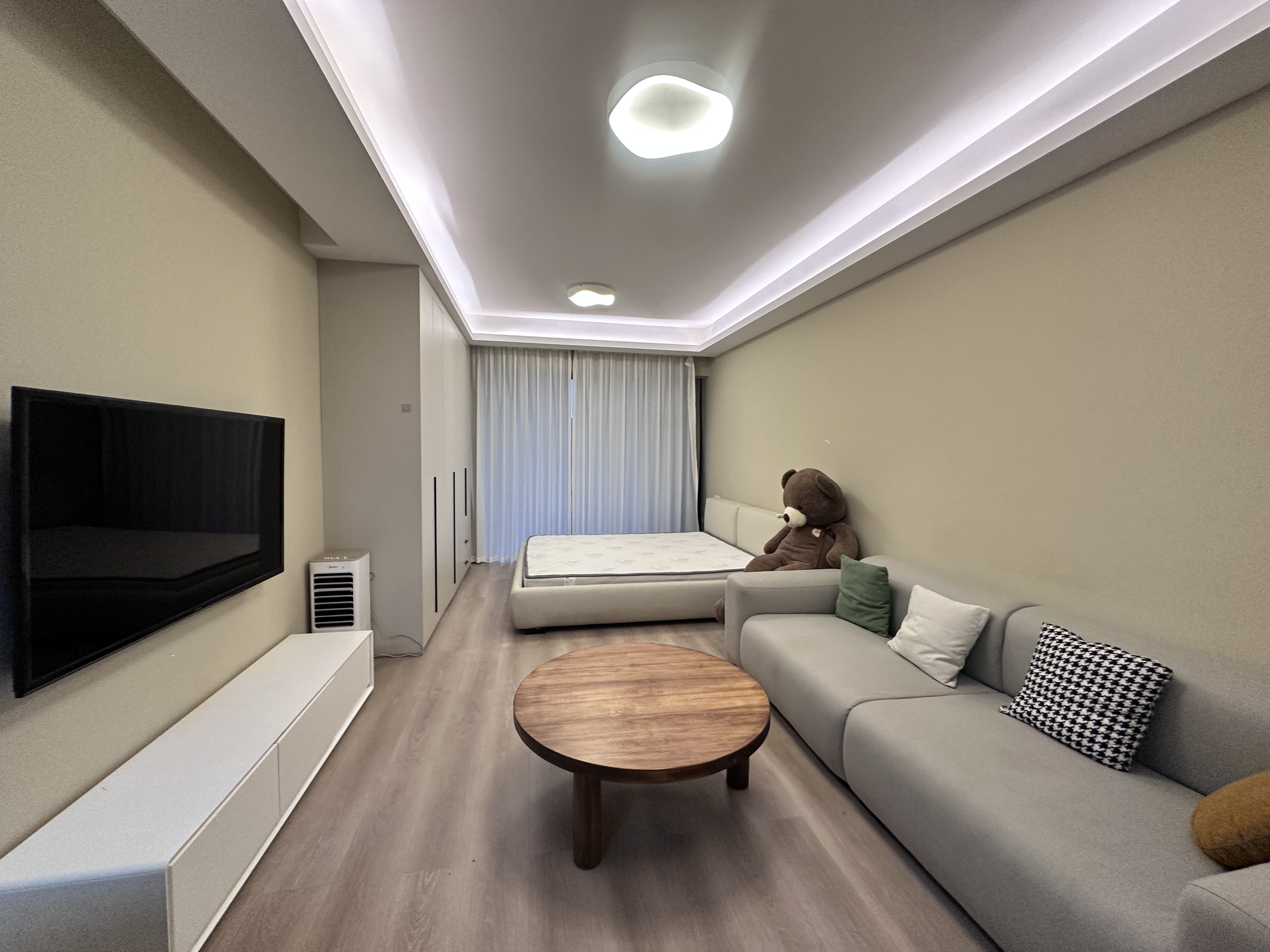 英伦首府金域豪廷 1室1厅1卫 1600.0元/月 英伦首府金域豪廷 1室1厅1卫 1600.0元/月室内图