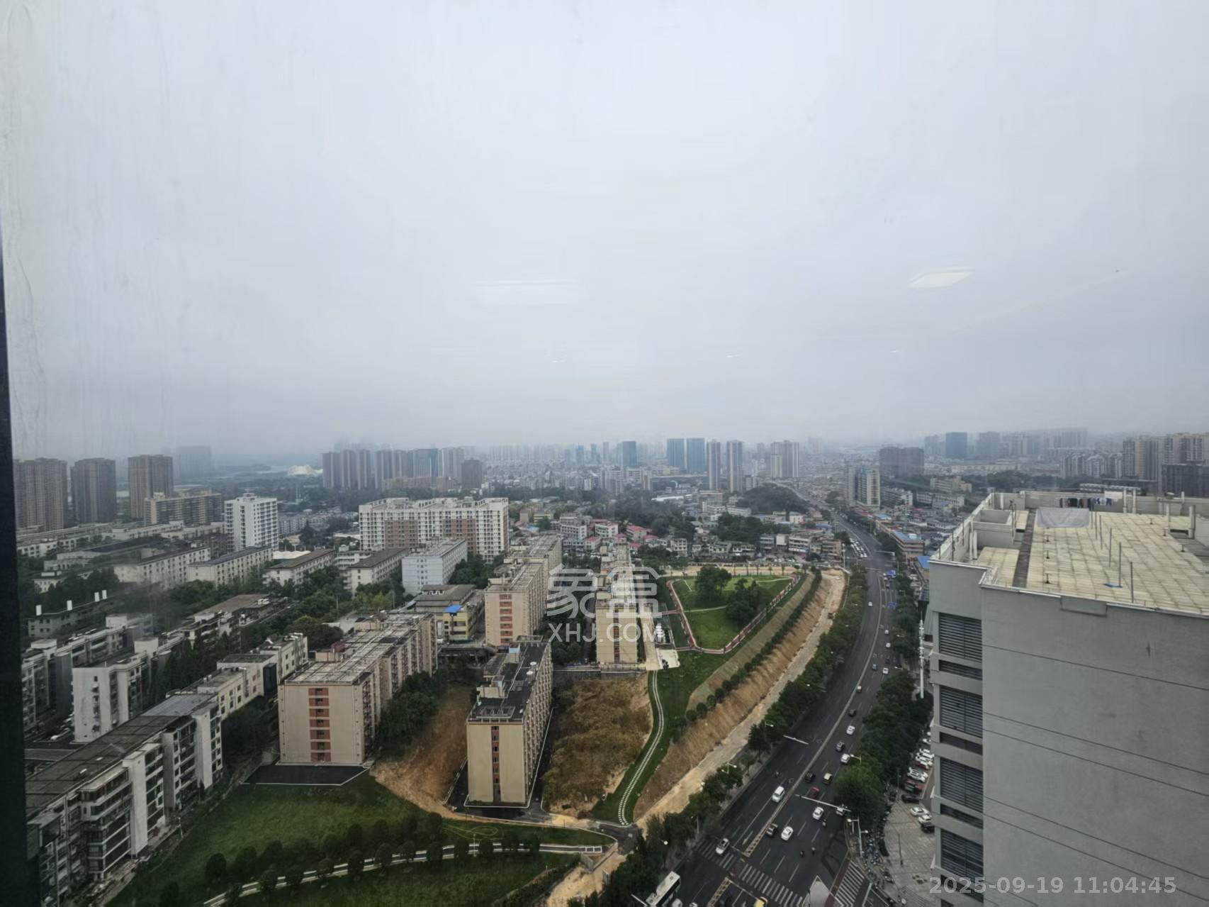 旭辉都会山  4室2厅3卫    10000.0元/月户型图