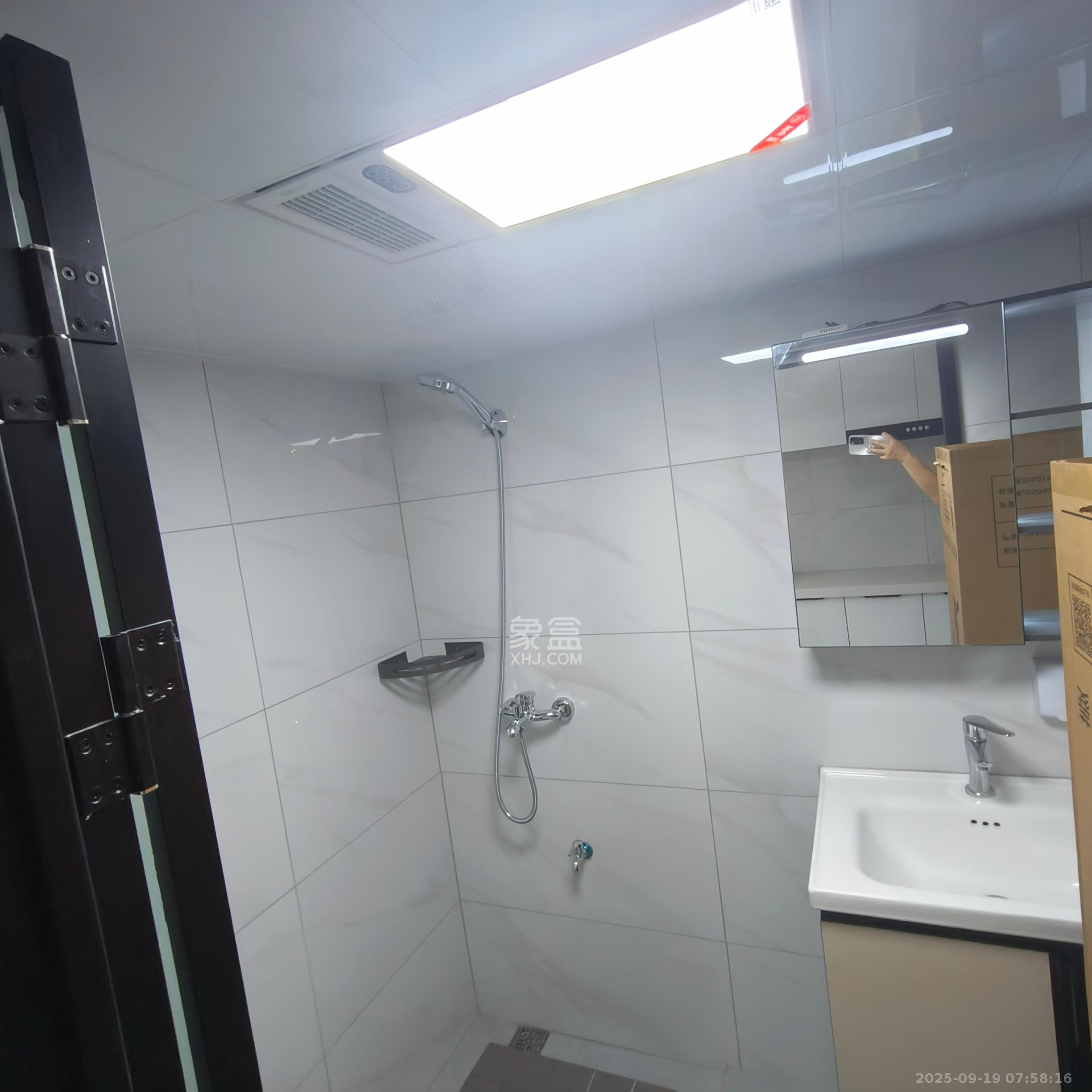 梅溪悦章  1室1厅1卫    1500.0元/月室内图