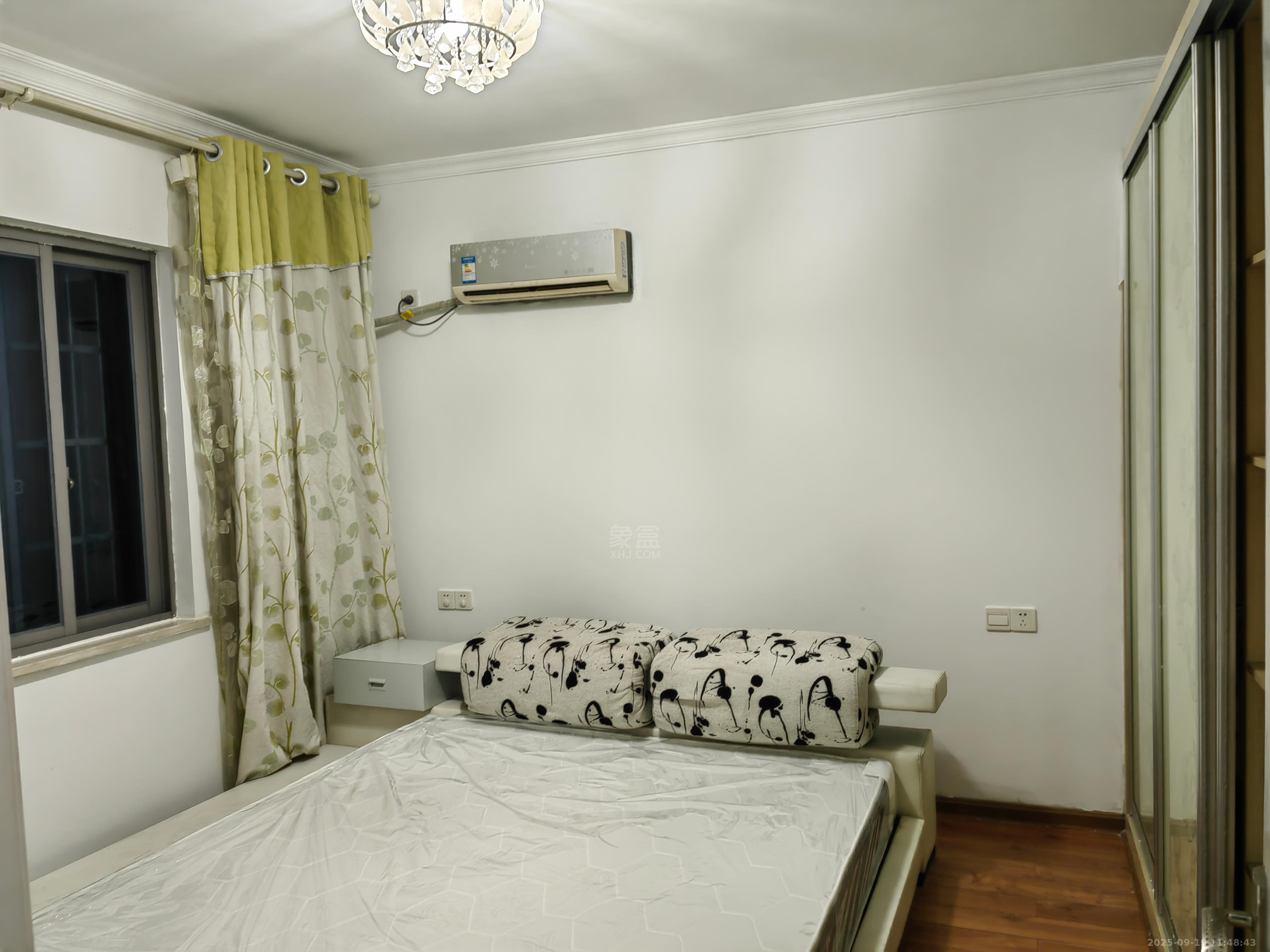 文化园三期  2室2厅1卫    1300.0元/月 文化园三期  2室2厅1卫    1300.0元/月