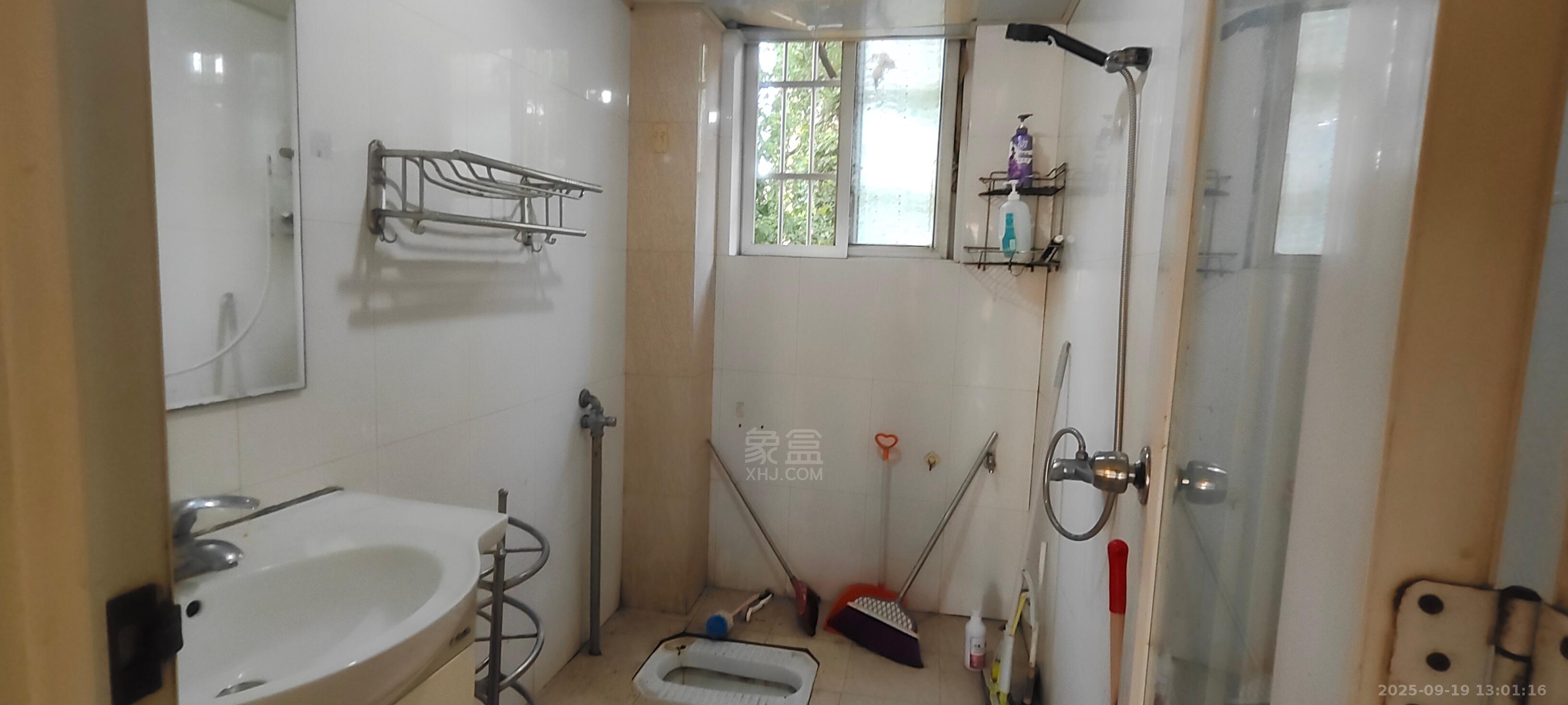 珠江丽园 3室2厅1卫 1500.0元/月 珠江丽园 3室2厅1卫 1500.0元/月室内图