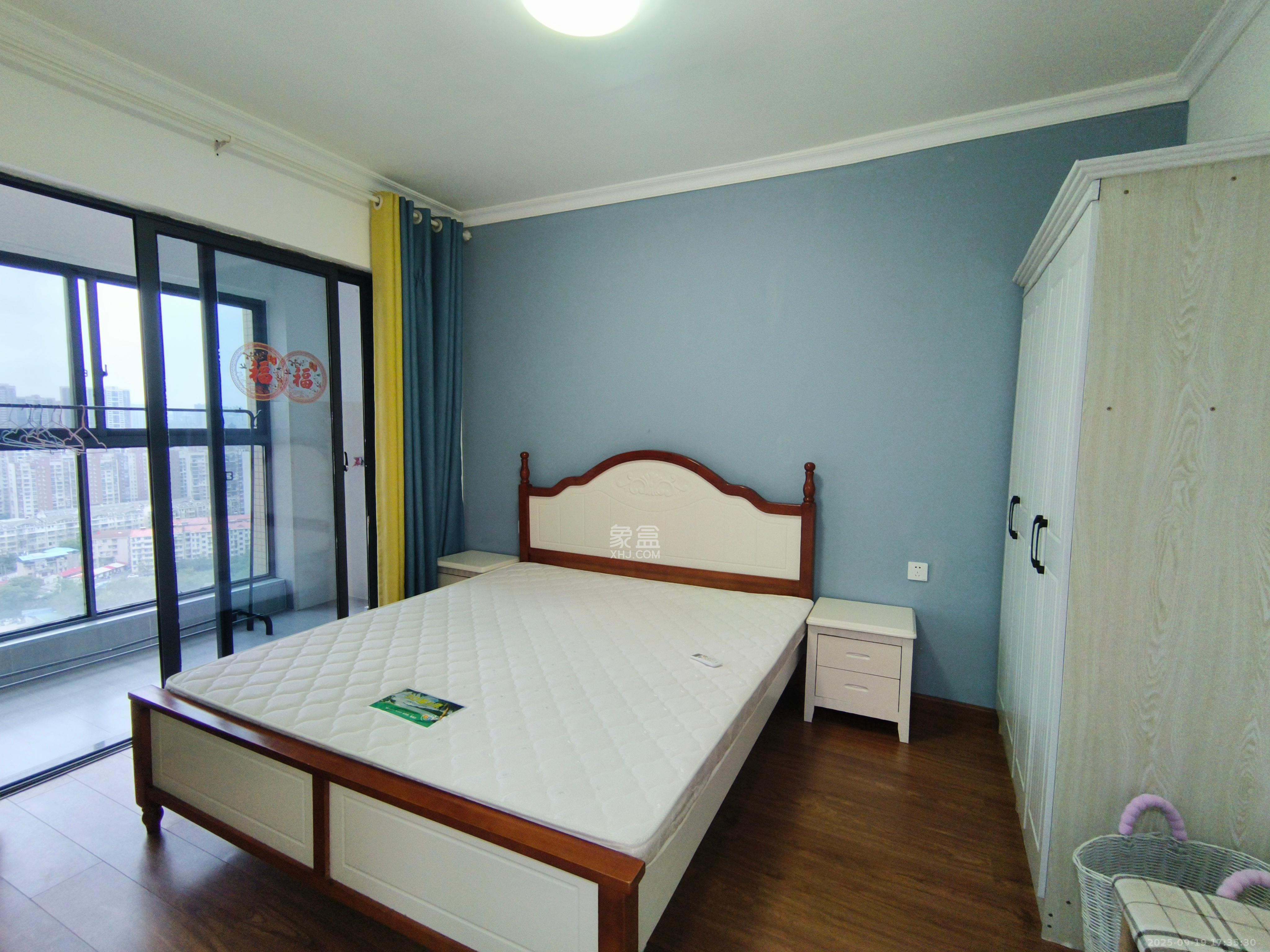 叠彩兰亭  3室2厅2卫    2600.0元/月室内图