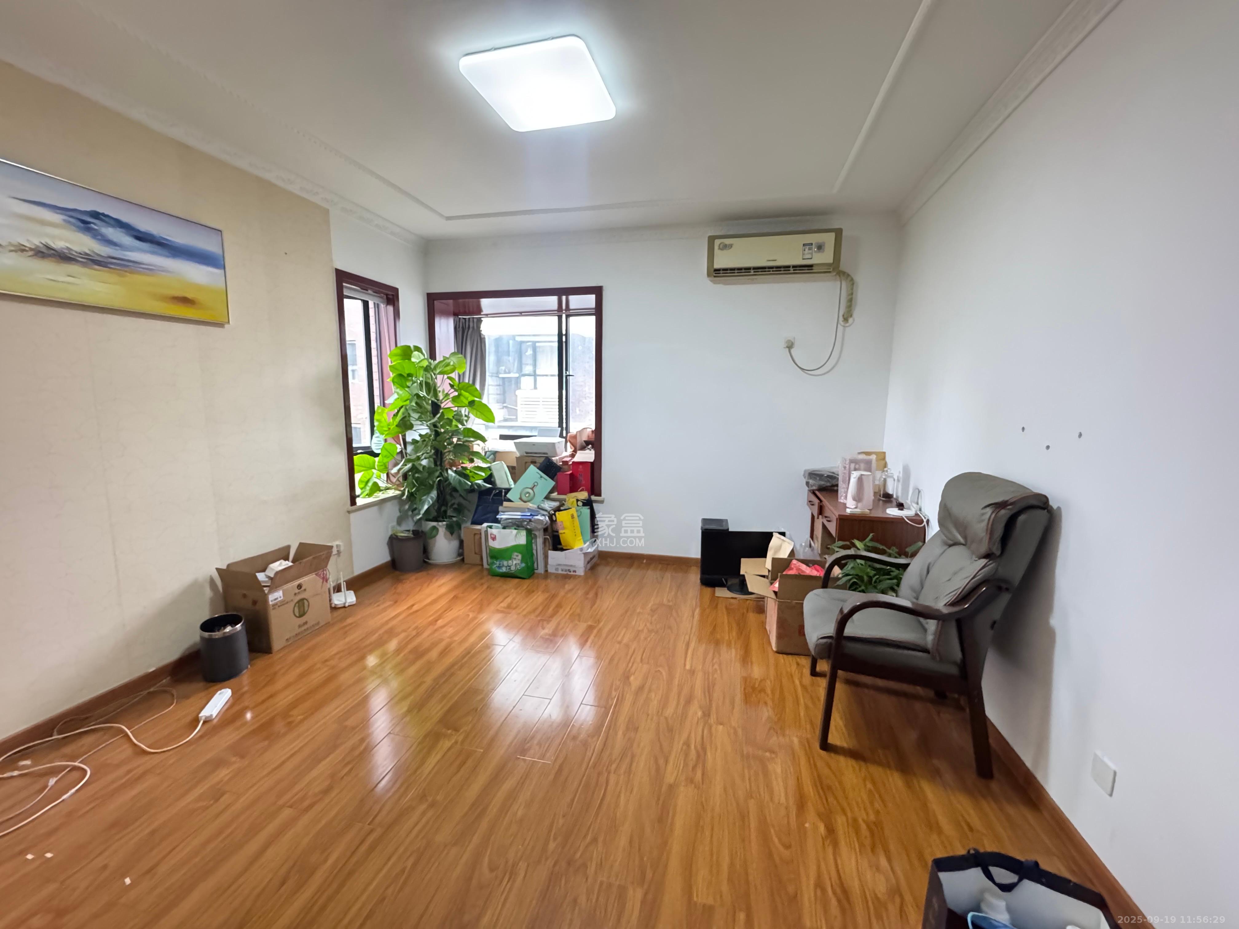 鑫远湘府华城 5室2厅2卫 5000.00元/月 鑫远湘府华城 5室2厅2卫 5000.00元/月室内图