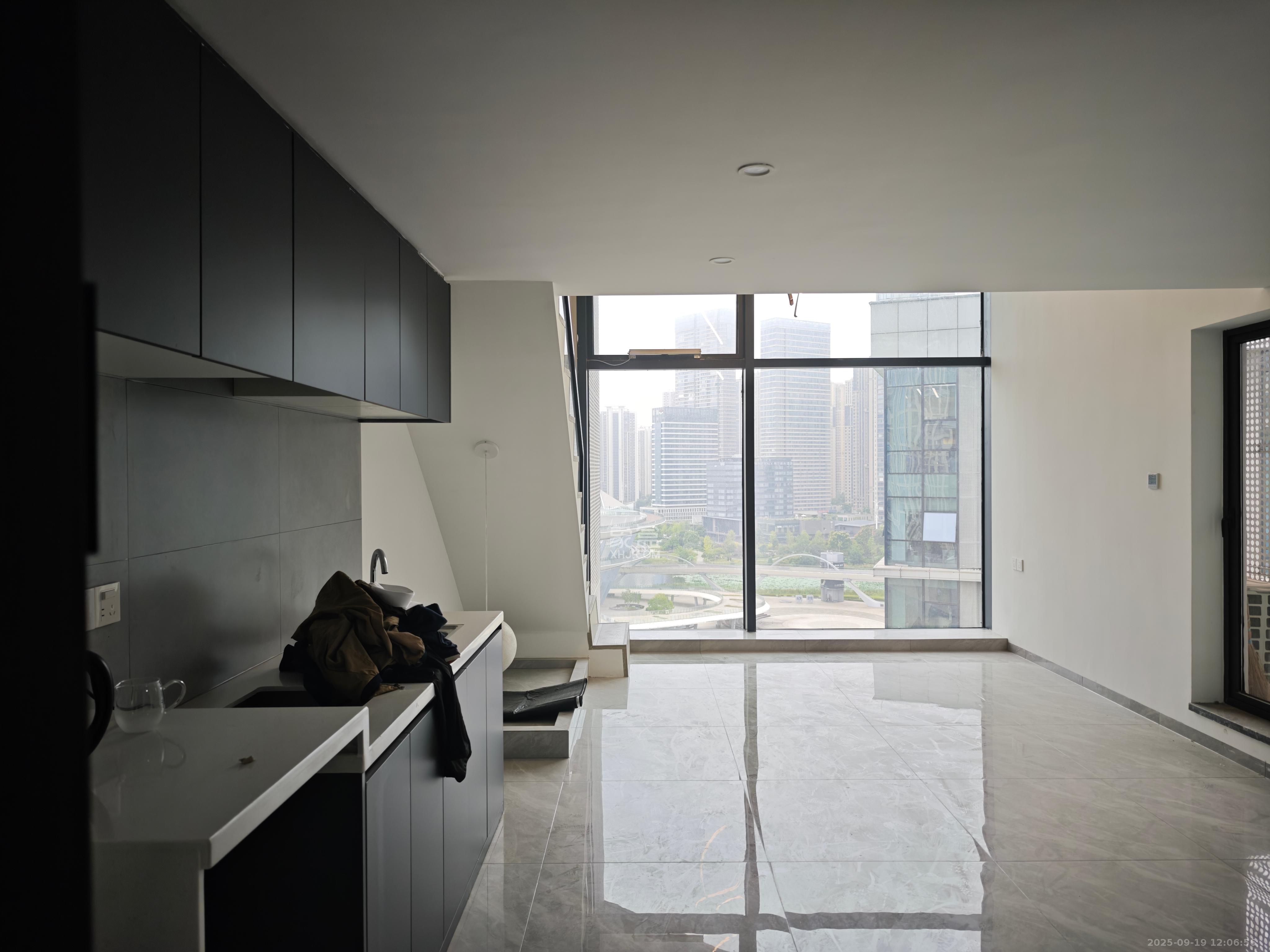 梅溪半岛 1室1厅1卫 2600.0元/月 梅溪半岛 1室1厅1卫 2600.0元/月室内图