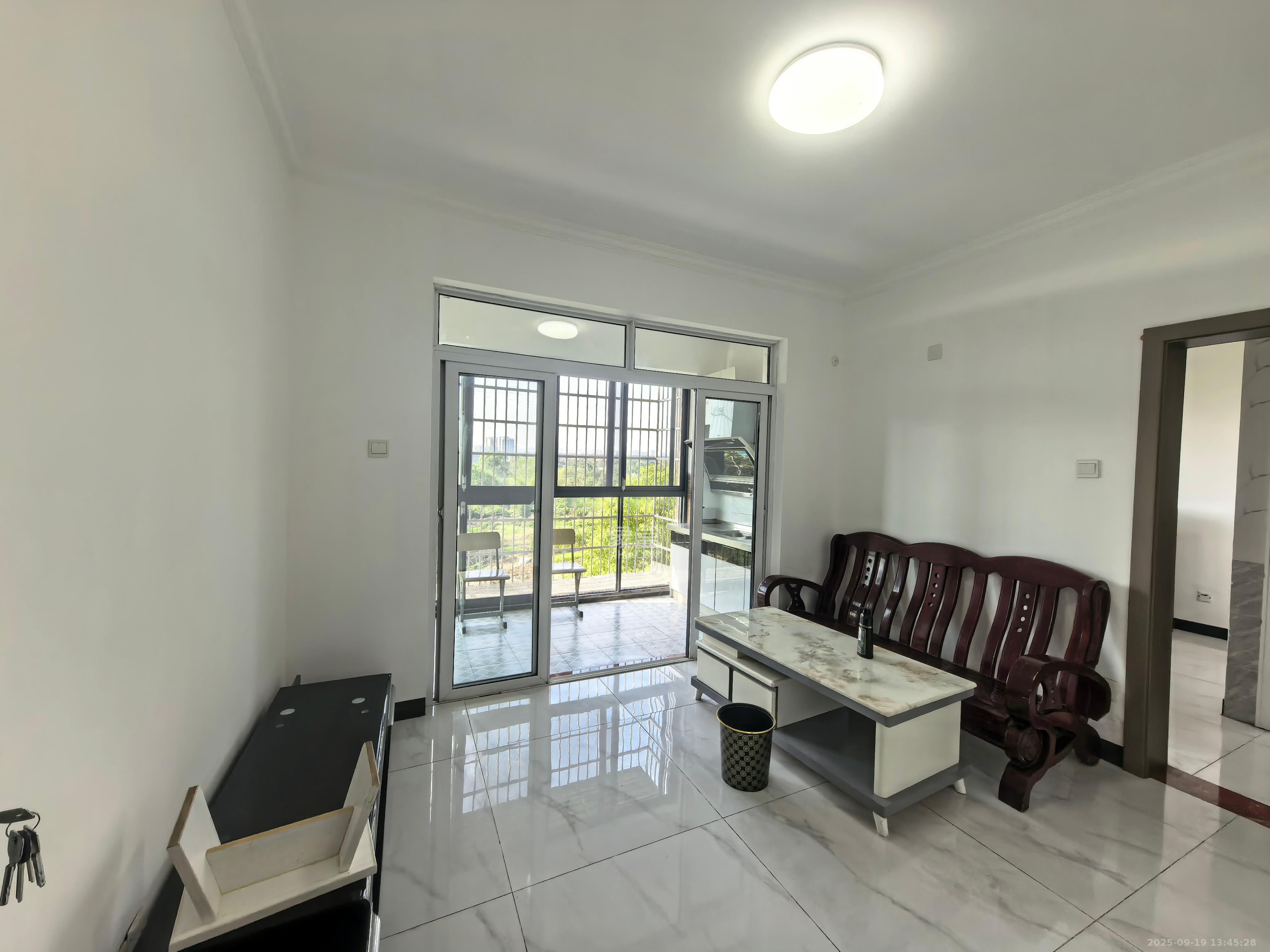 星城新宇川河苑 1室1厅1卫 1050.0元/月 星城新宇川河苑 1室1厅1卫 1050.0元/月室内图