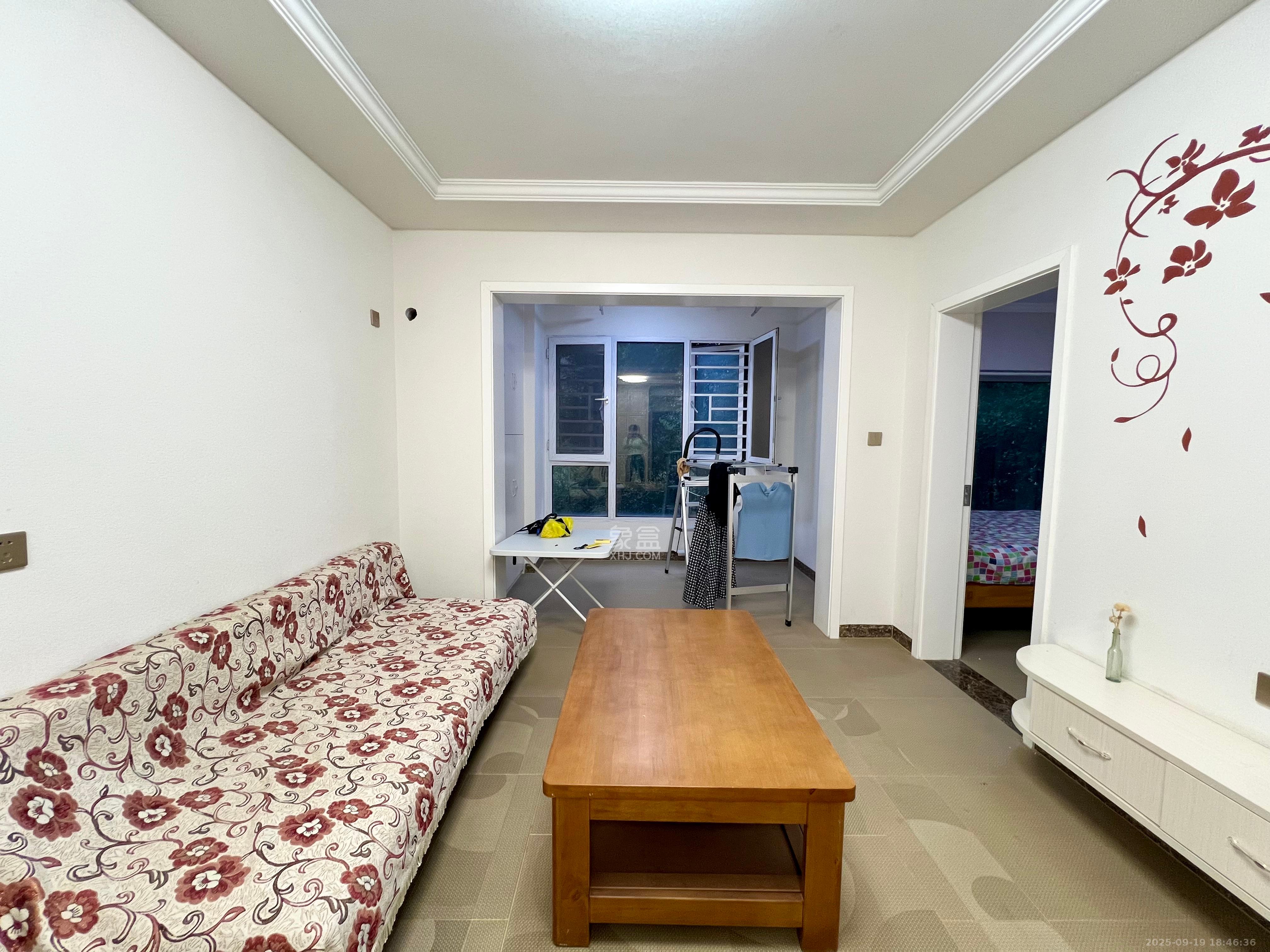 钱隆世家 2室2厅1卫 2000.0元/月 钱隆世家 2室2厅1卫 2000.0元/月室内图