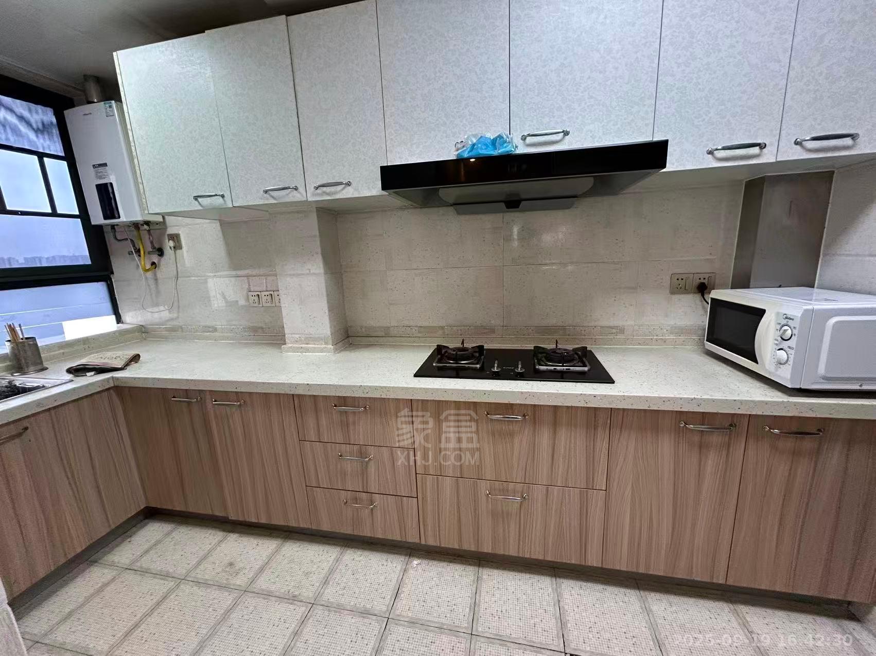 中建御山和苑 3室2厅2卫 2300.0元/月 中建御山和苑 3室2厅2卫 2300.0元/月室内图