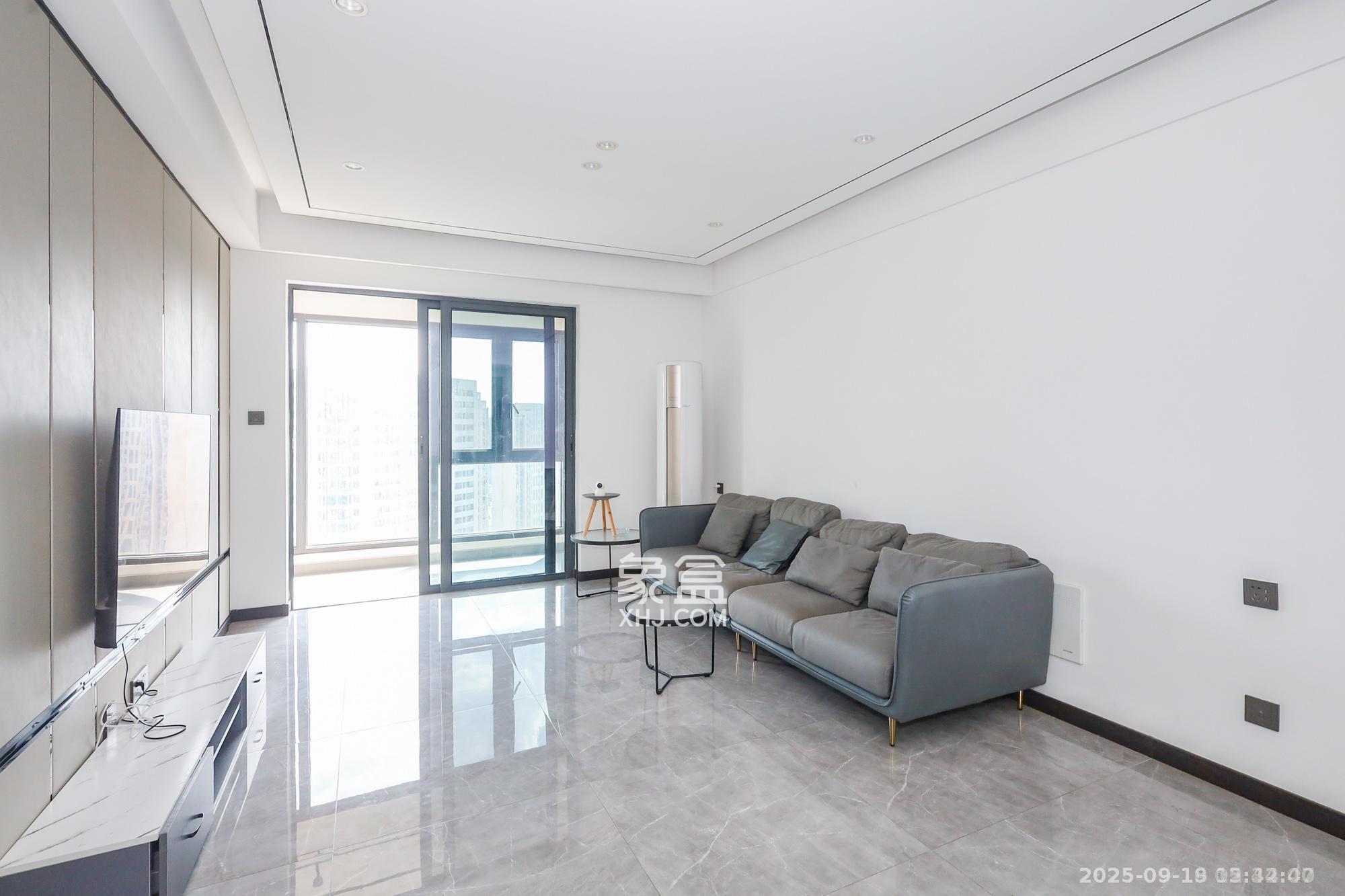 卓越中寰 3室2厅2卫 4600.0元/月 卓越中寰 3室2厅2卫 4600.0元/月室内图