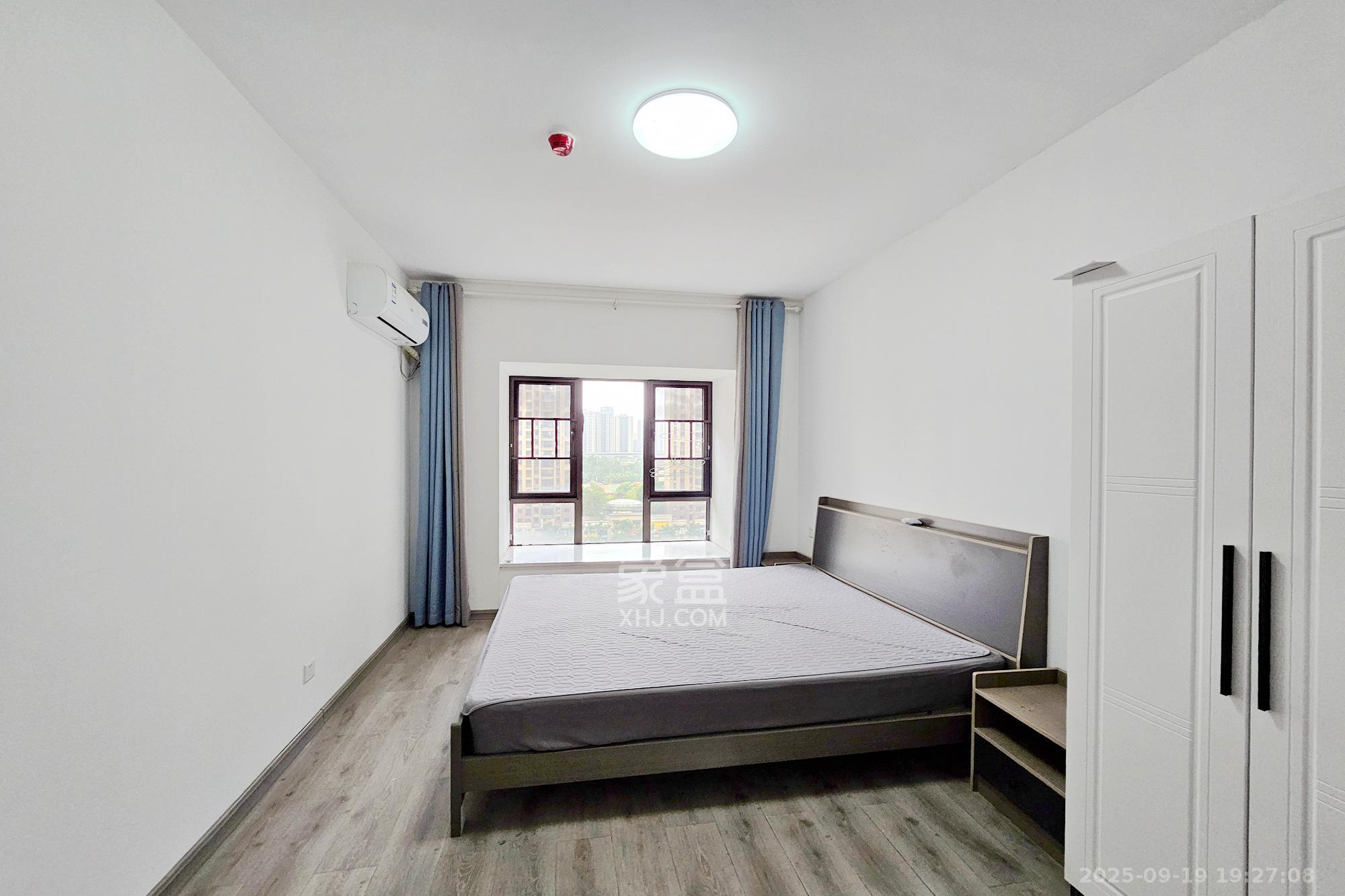 阳光城尚东湾凌云府  3室2厅2卫    115.8万卧室