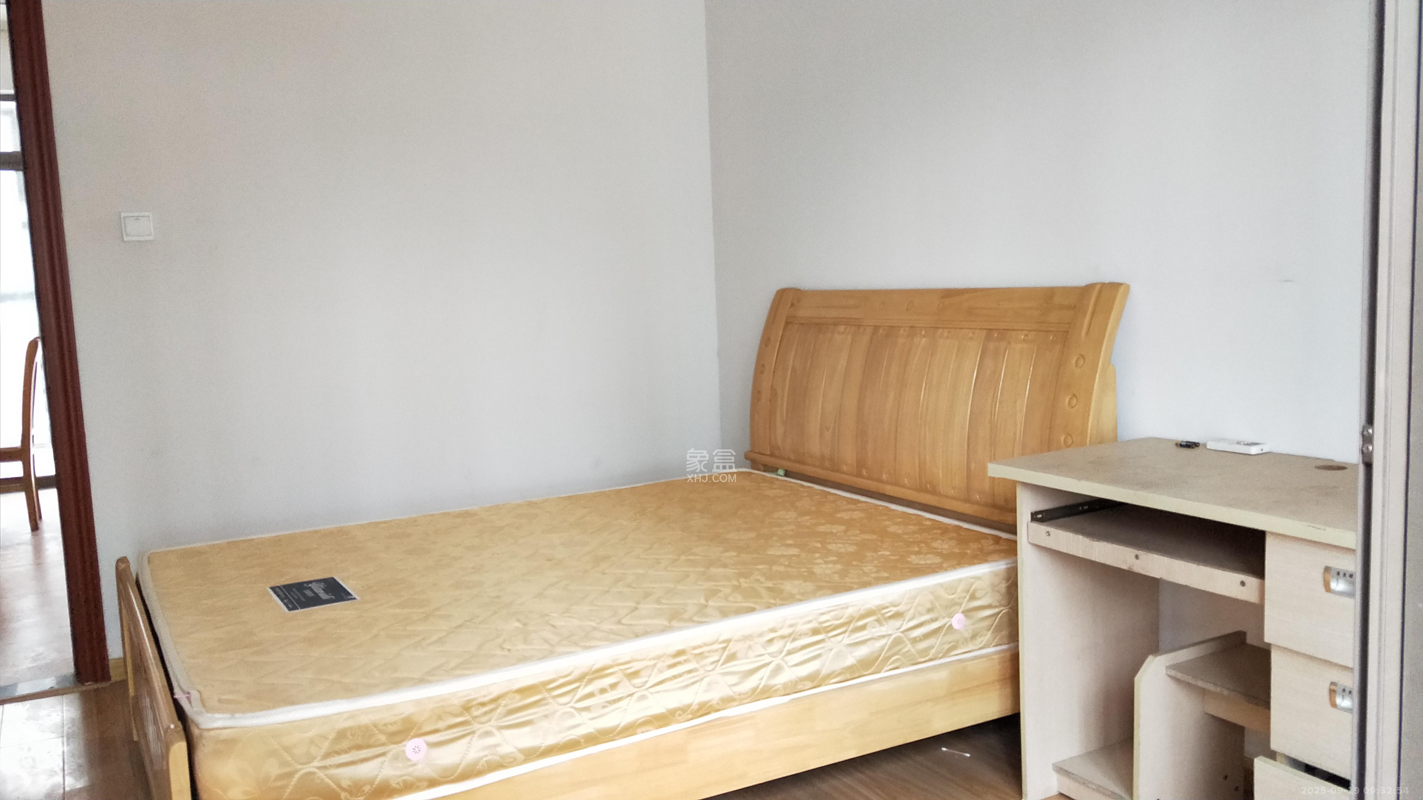 阳光晶城 2室2厅1卫 1900.0元/月 阳光晶城 2室2厅1卫 1900.0元/月室内图