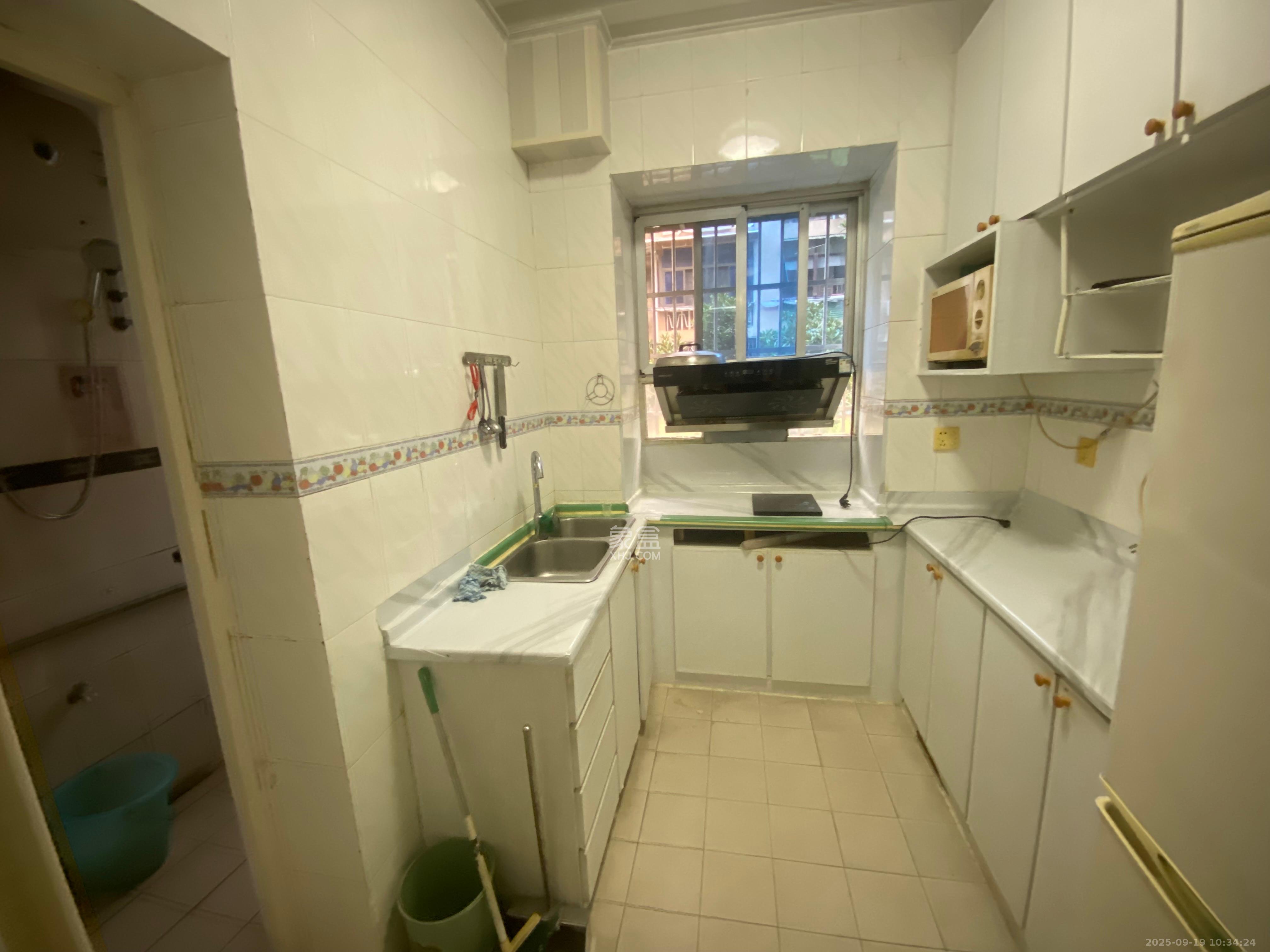 东瓜山一村  2室1厅1卫    1400.0元/月 东瓜山一村  2室1厅1卫    1400.0元/月室内图