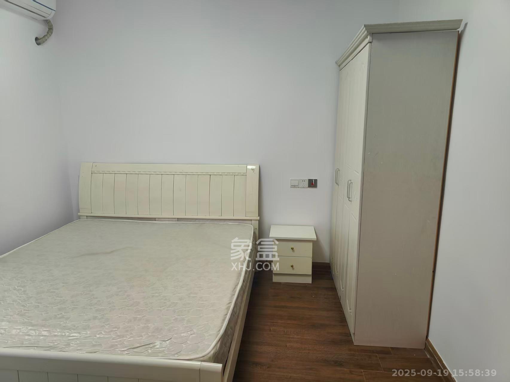 碧桂园南城首府(东宸林海) 4室2厅1卫 2000.0元/月 碧桂园南城首府(东宸林海) 4室2厅1卫 2000.0元/月室内图