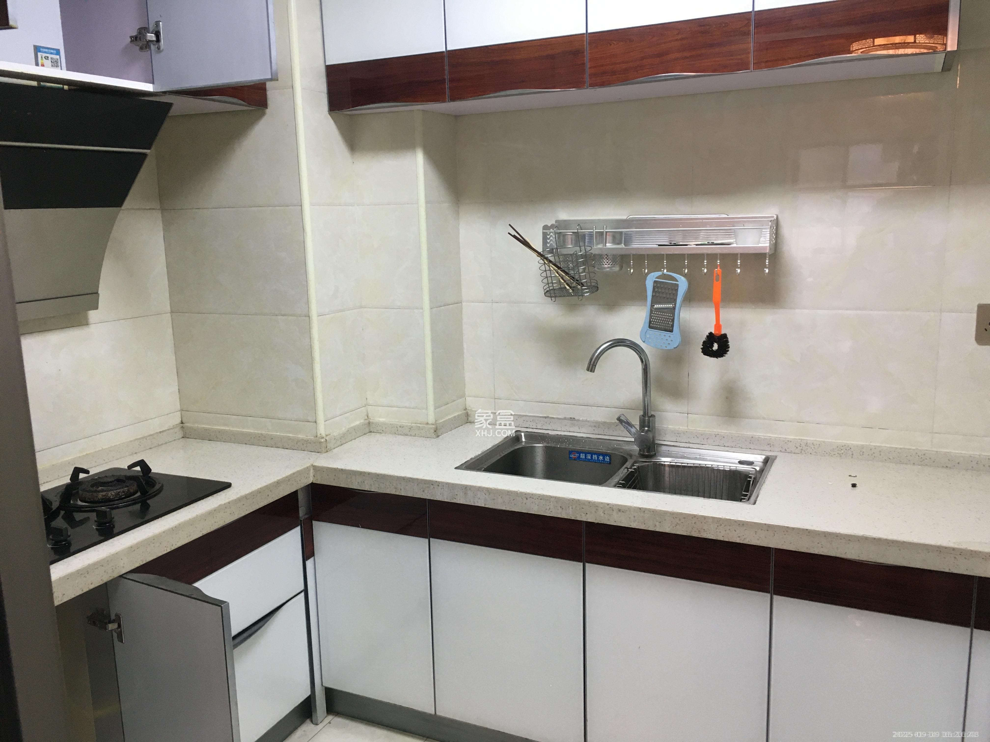 鑫远御文台一期 3室2厅1卫 2500.0元/月 鑫远御文台一期 3室2厅1卫 2500.0元/月室内图