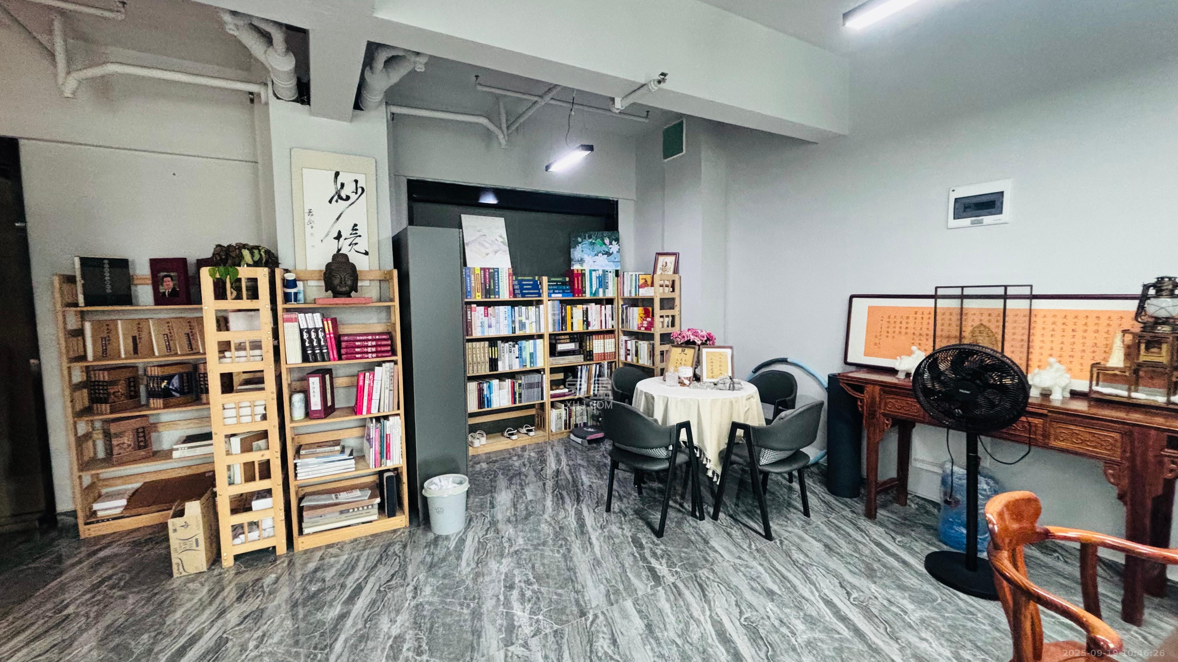 东盈商业广场（华泉城市广场）  1室1厅1卫   3800.00元/月室内图