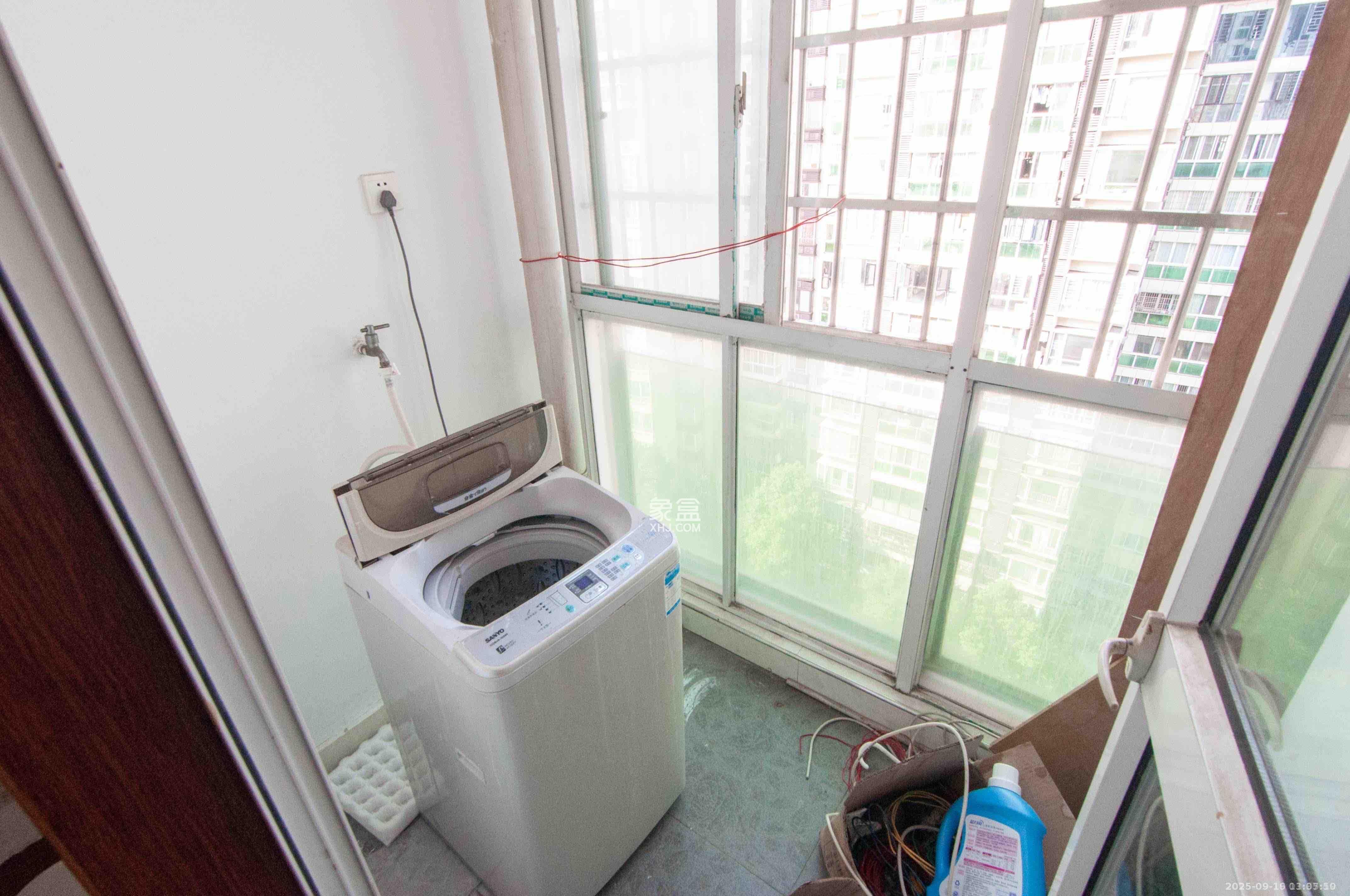 湘麓国际 3室2厅2卫 2600.0元/月 湘麓国际 3室2厅2卫 2600.0元/月室内图