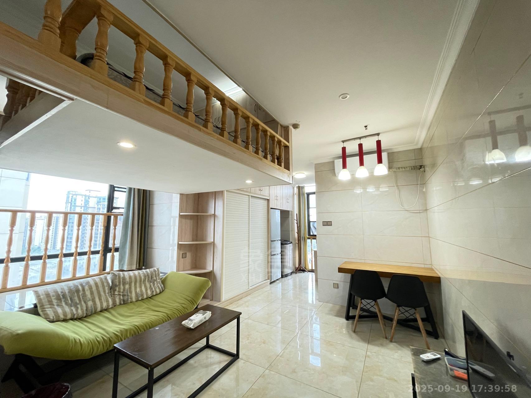 白金汉宫 1室1厅1卫 1300.0元/月 白金汉宫 1室1厅1卫 1300.0元/月室内图