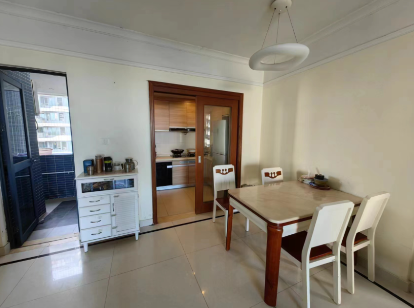 碧桂园滨海国际一期(2602地块) 3室2厅2卫 2700.0元/月 碧桂园滨海国际一期(2602地块) 3室2厅2卫 2700.0元/月室内图