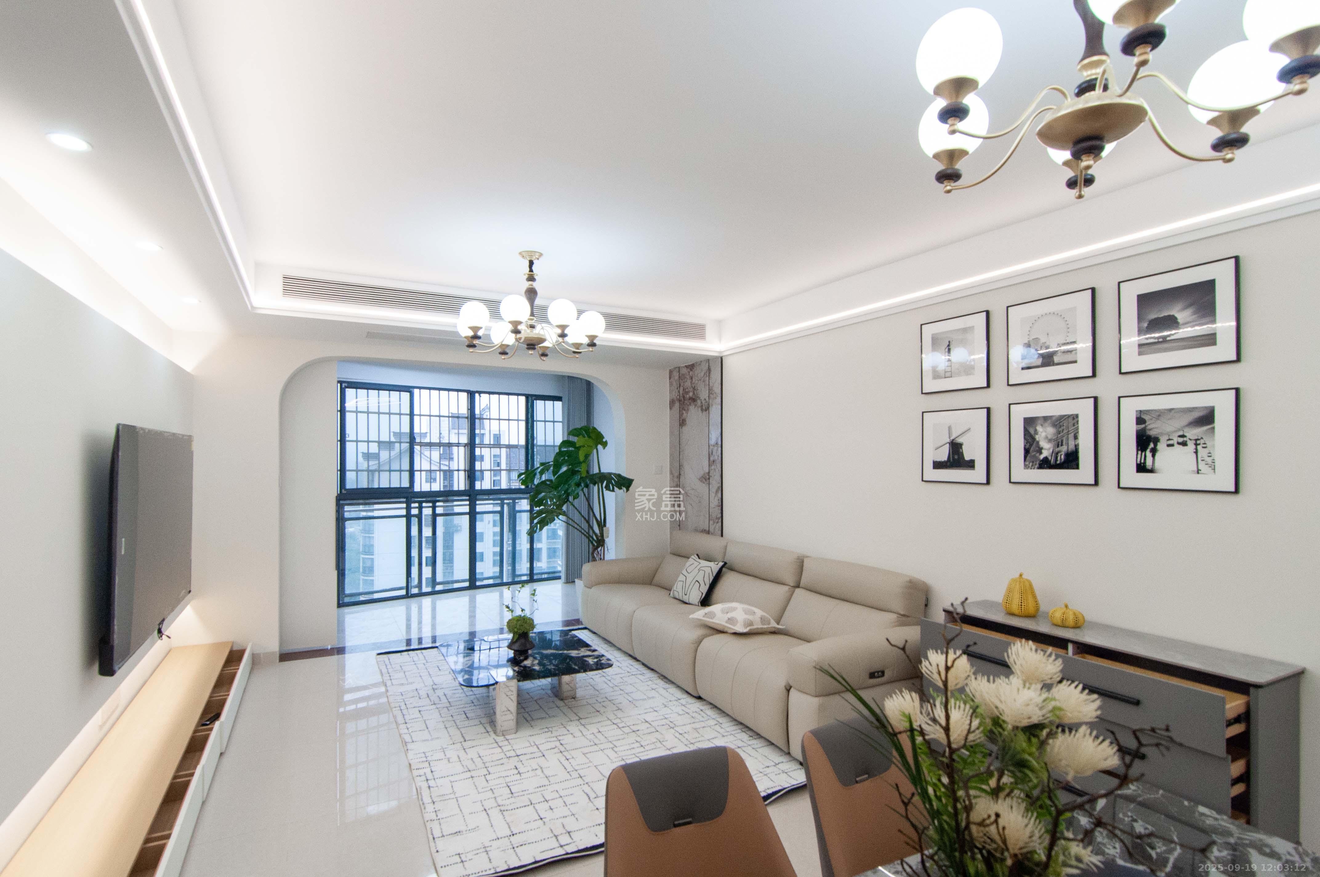 海林馨香雅苑 3室2厅1卫 76.8万 海林馨香雅苑 3室2厅1卫 76.8万客厅