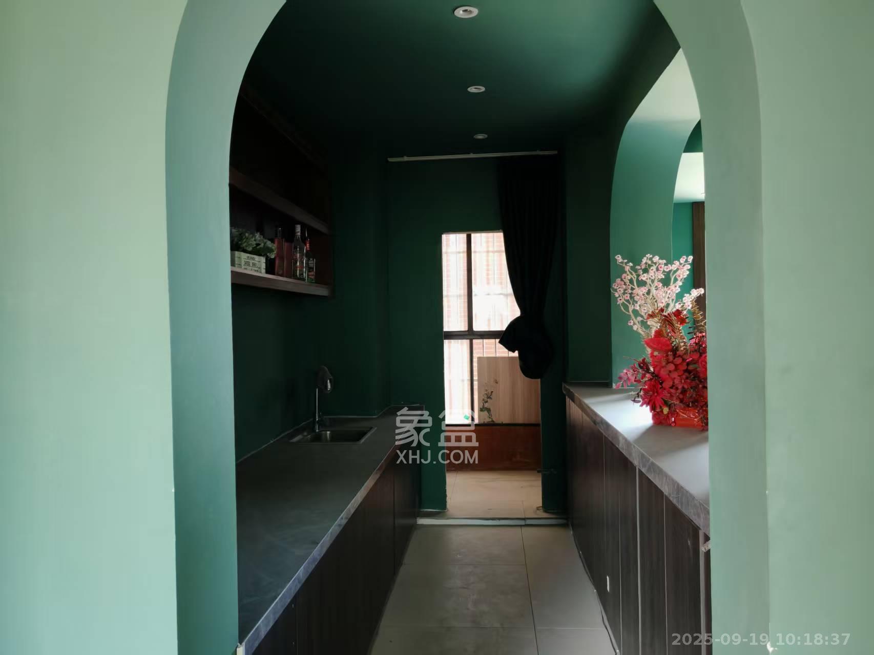 尚城  4室2厅2卫    3000.0元/月室内图