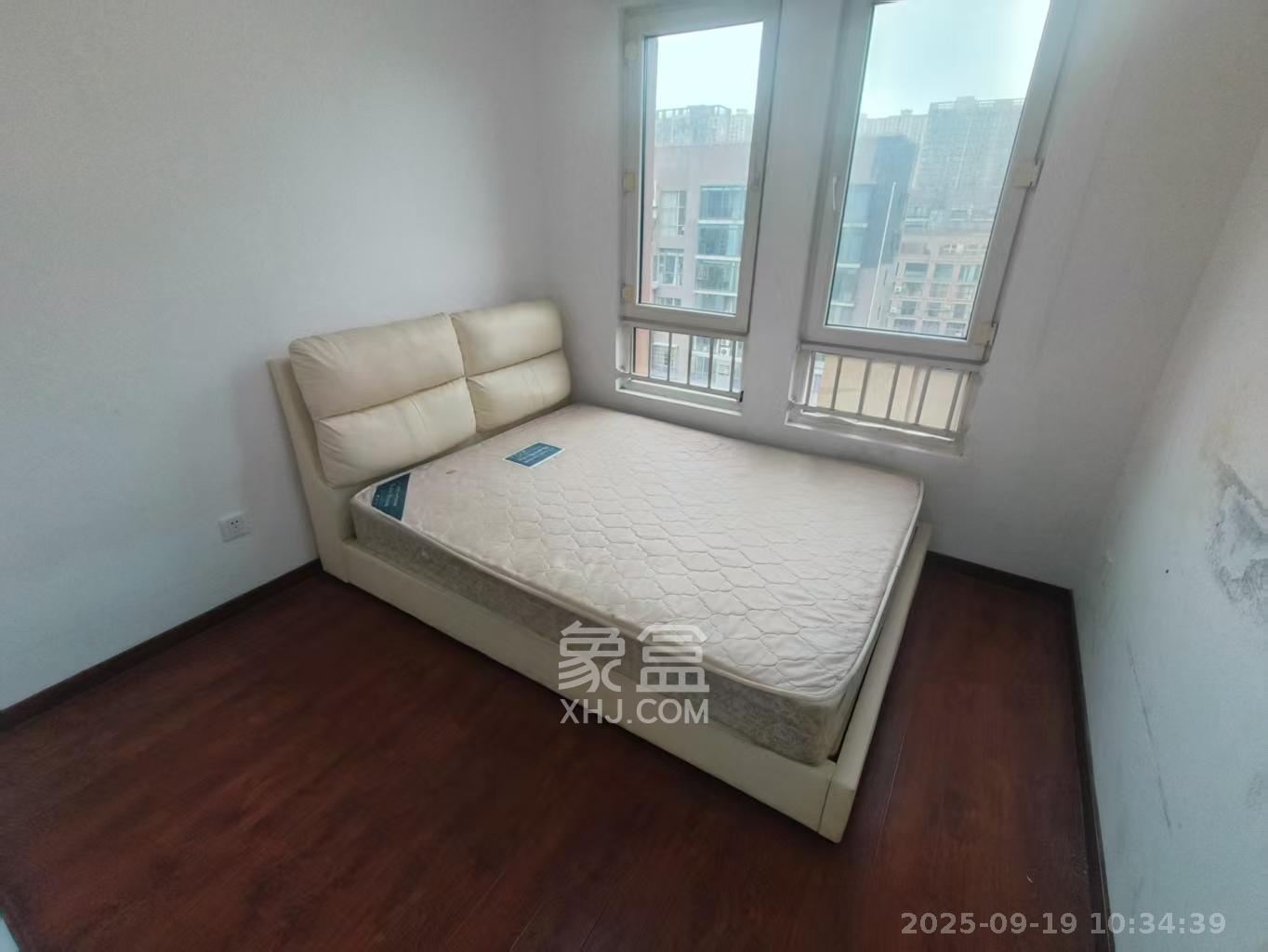 万国城(当代满庭春MOMA)一期 3室2厅2卫 2800.0元/月 万国城(当代满庭春MOMA)一期 3室2厅2卫 2800.0元/月室内图