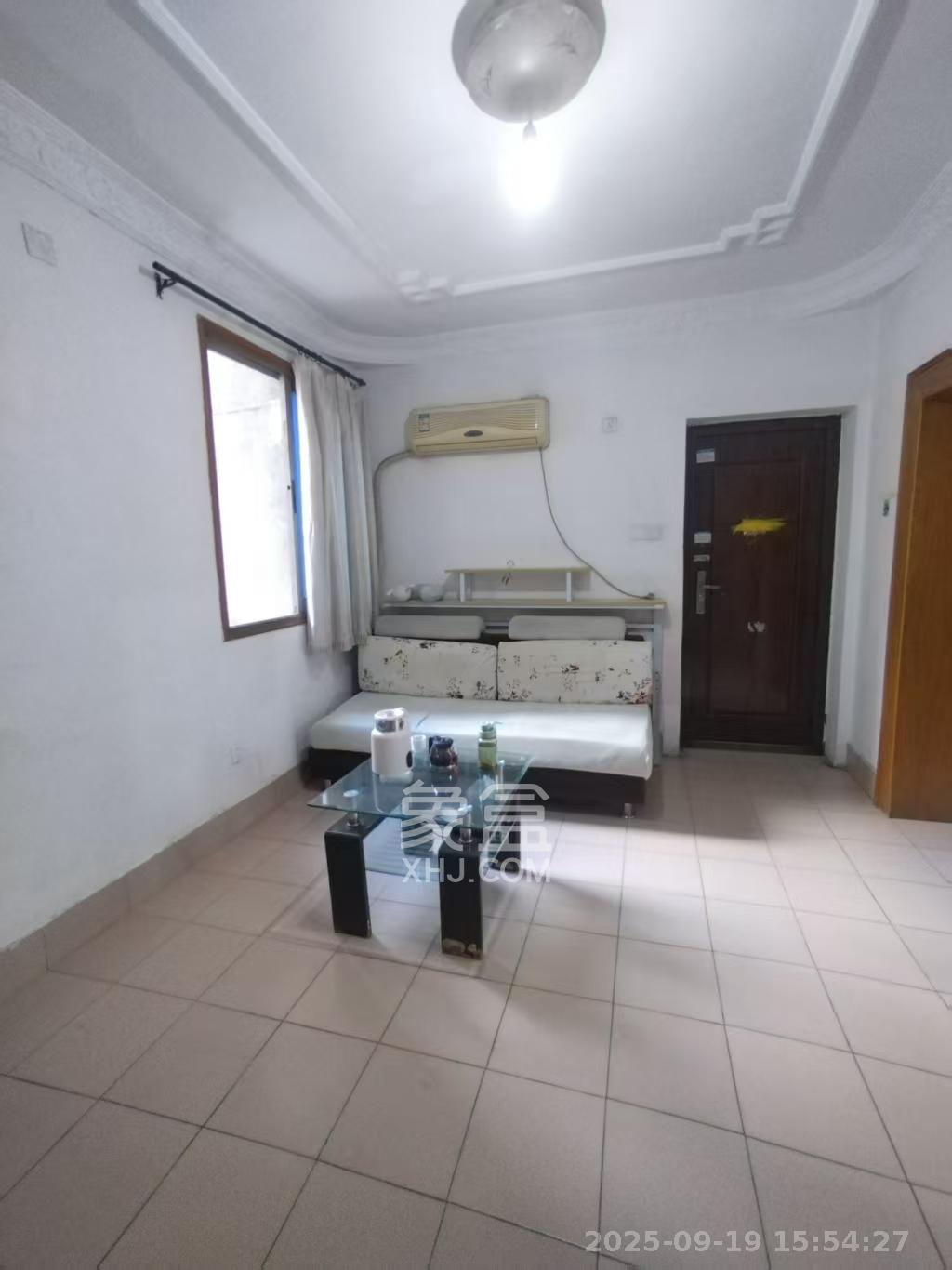 曙光路综合楼 2室1厅1卫 1600.0元/月 曙光路综合楼 2室1厅1卫 1600.0元/月室内图