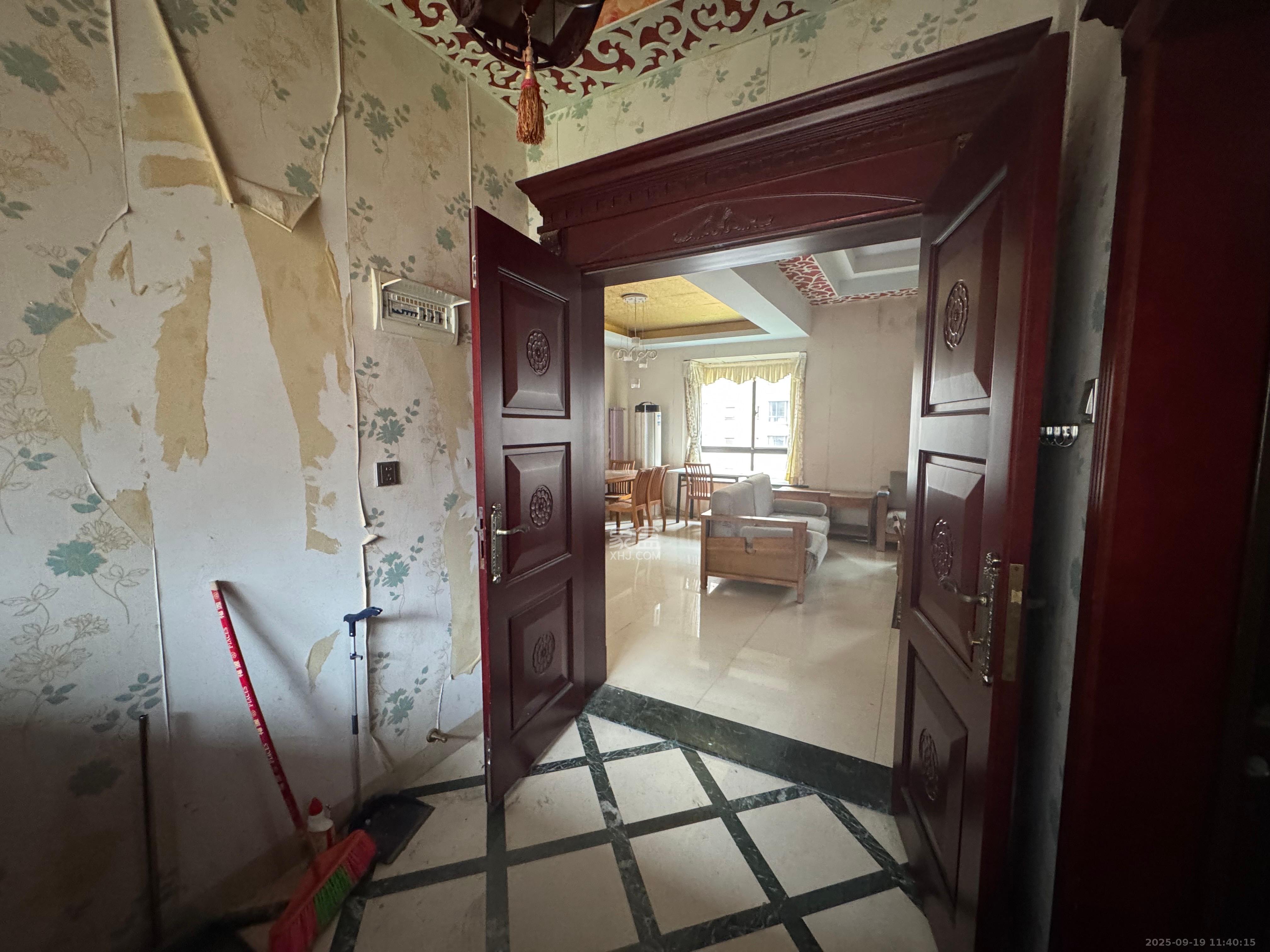 华润凤凰城一期 1室2厅2卫 2800.0元/月 华润凤凰城一期 1室2厅2卫 2800.0元/月室内图